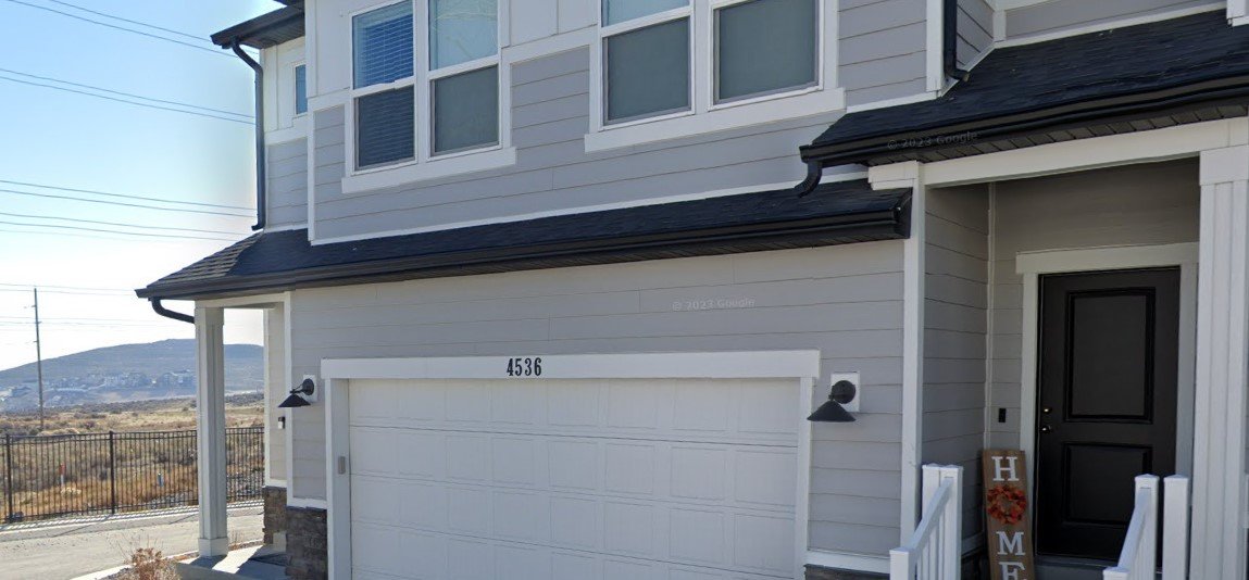 Eagle Mountain Townhome: 4536 East Hurstbourne Drive
