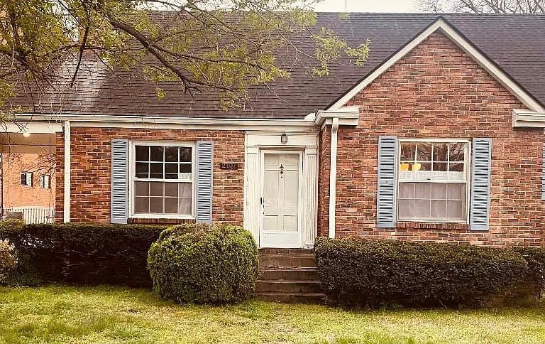 Nashville House: 2107 Sunset Pl