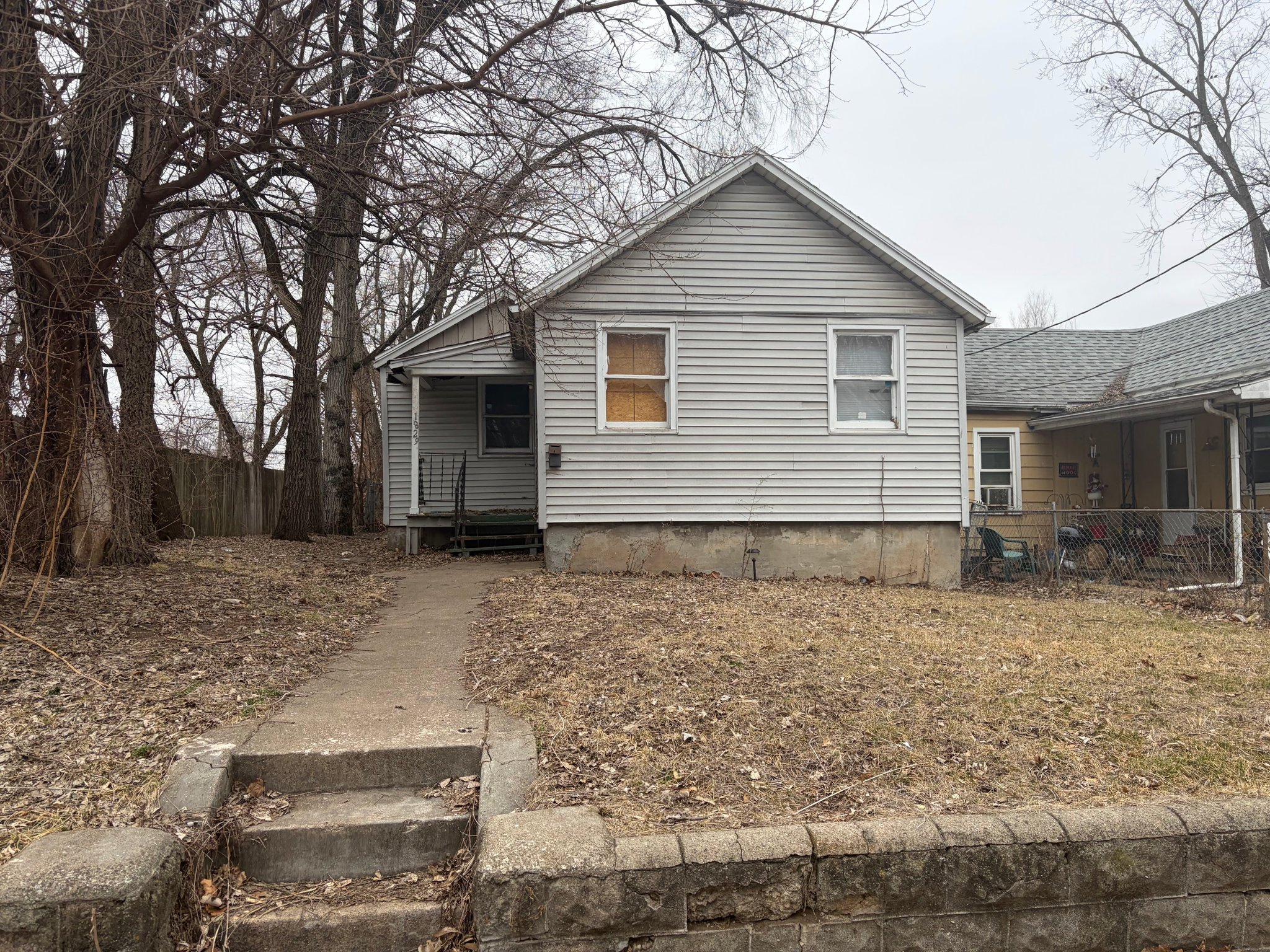 Peoria House: 1829 S Stanley St
