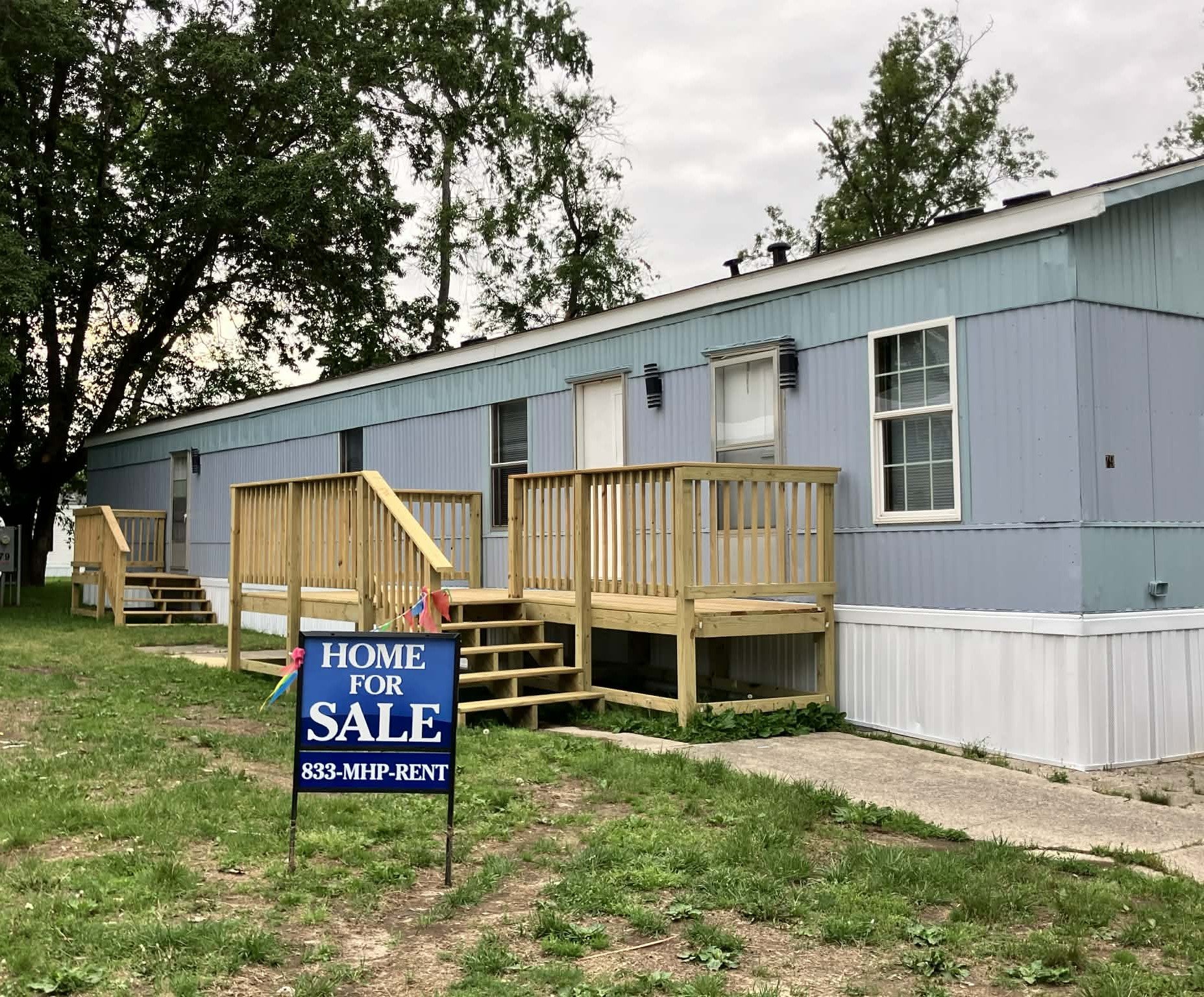 Centralia House: 79 Deerwood Park