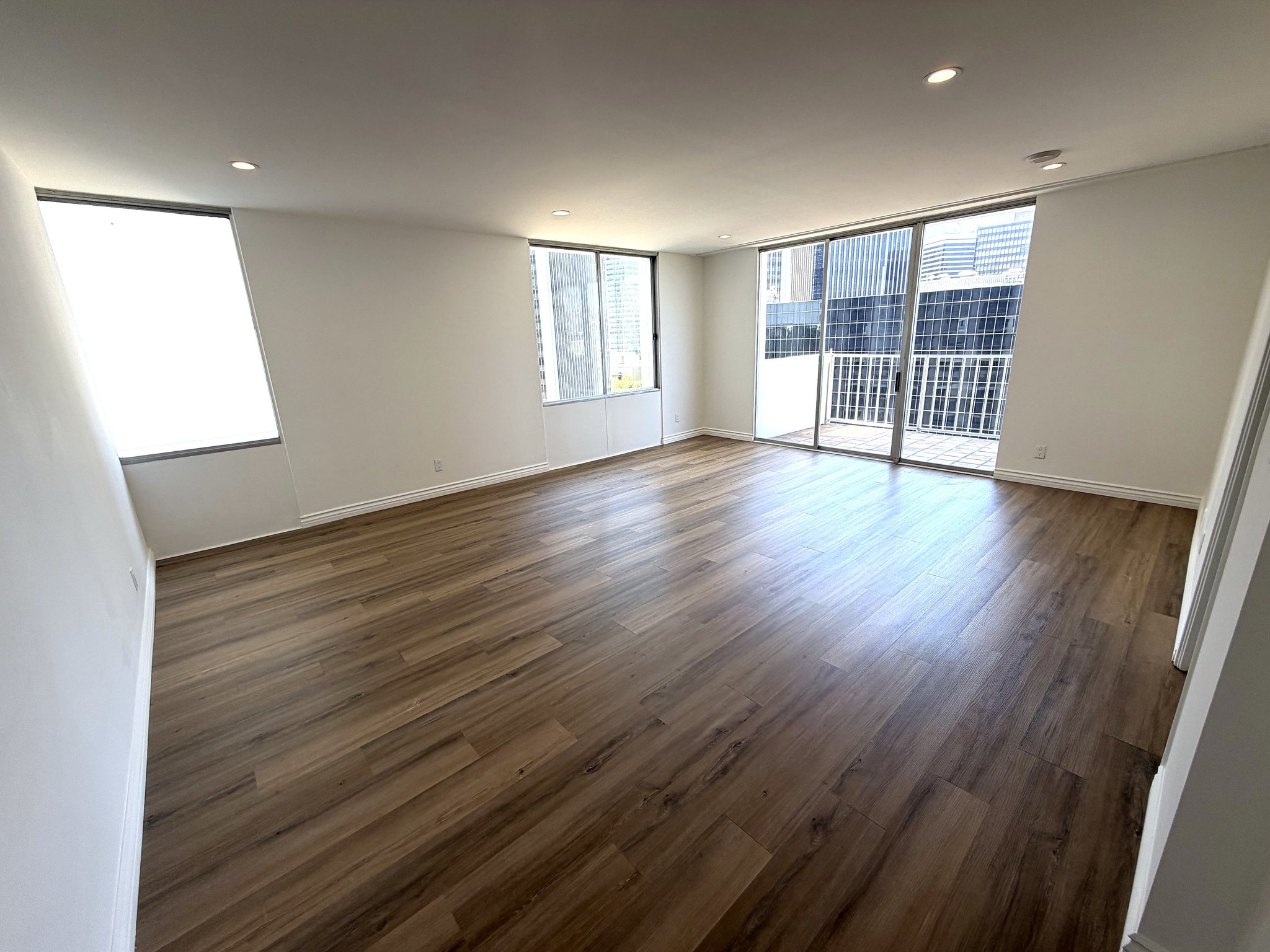 Los Angeles Condo: 2160 Century Park East
