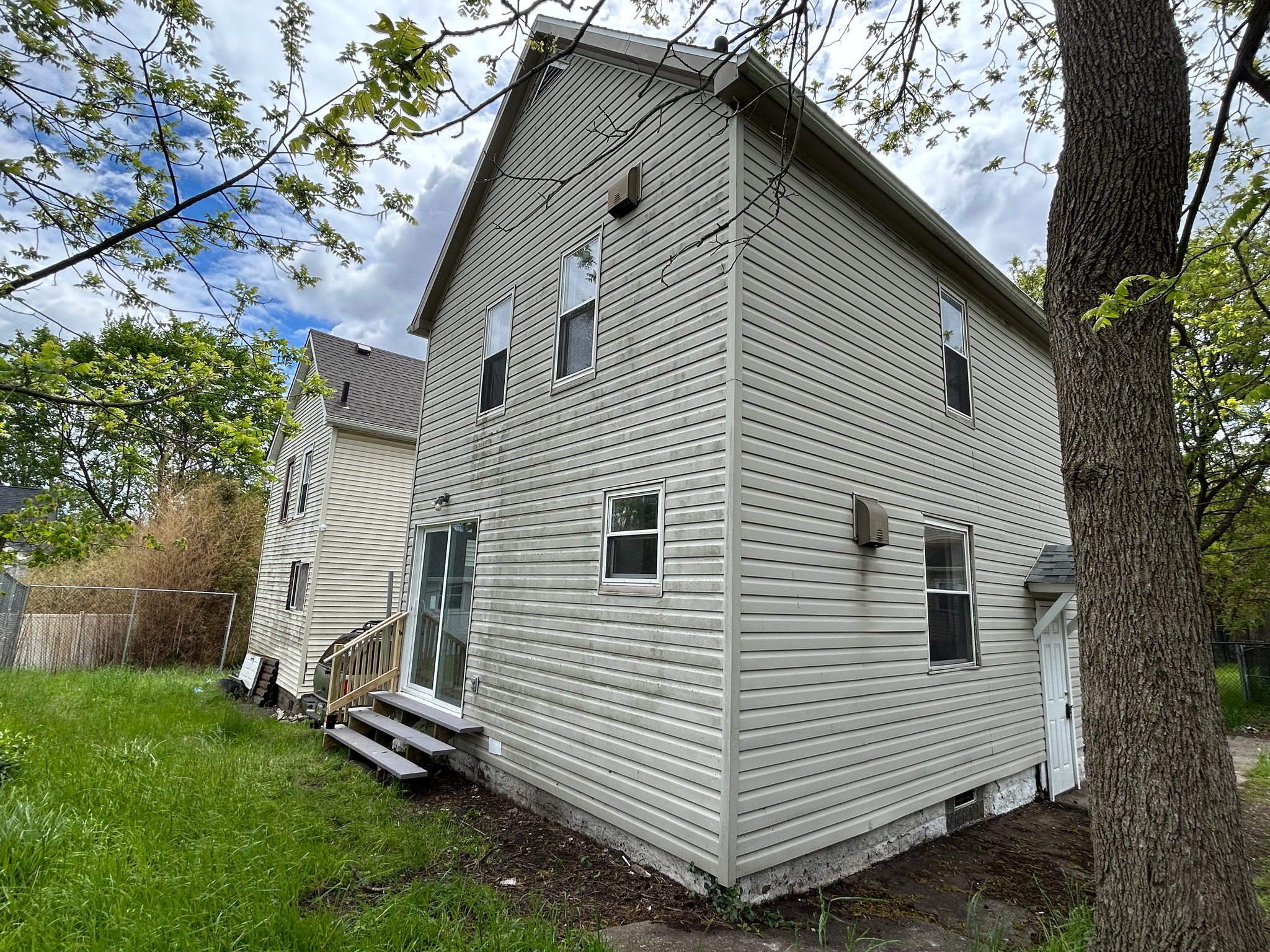 Akron House: 109 Kent Court