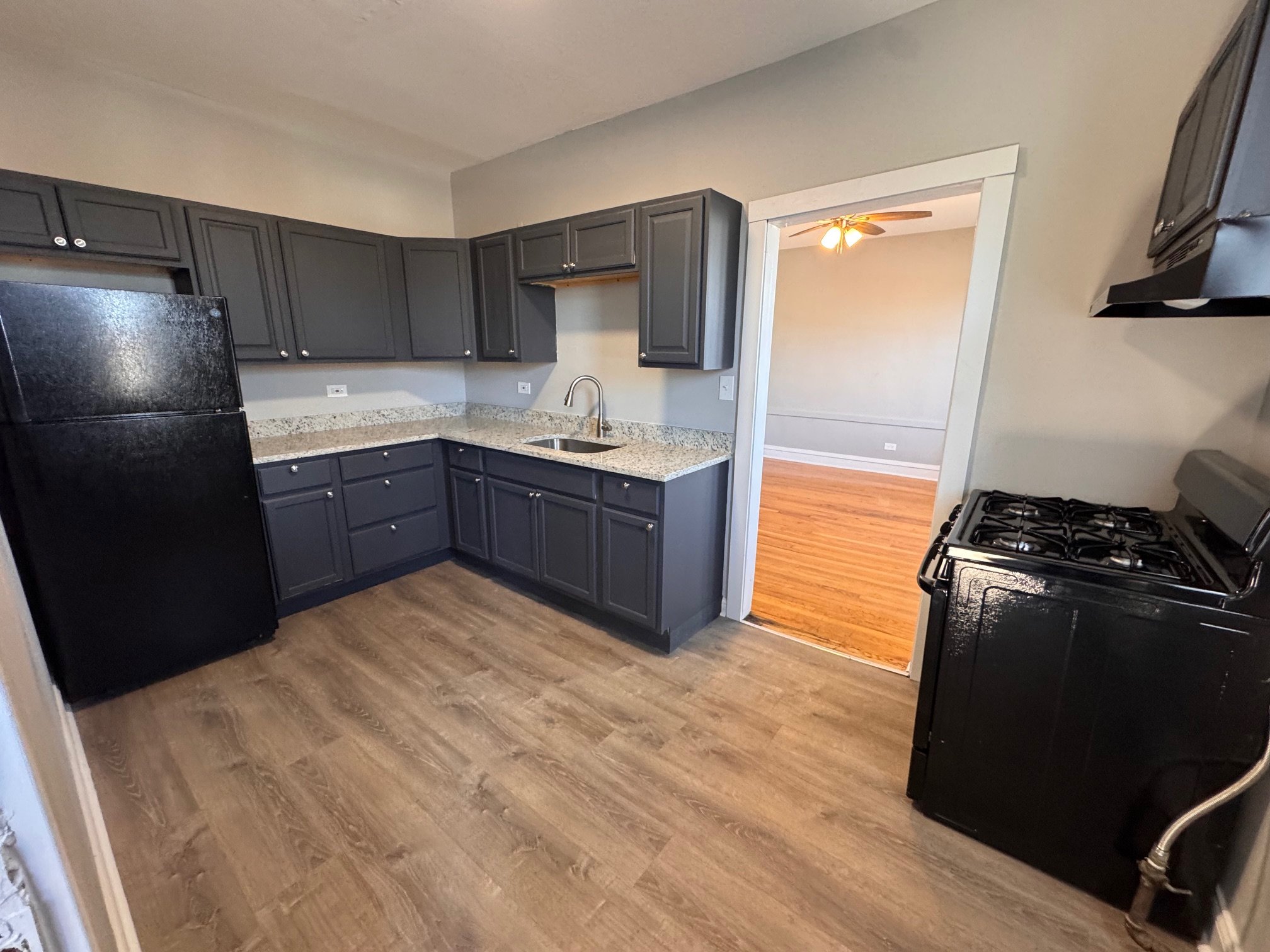 Chicago Apartment: 652-658 E 81st