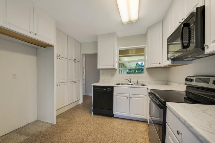 Lake Worth House: 2022 Collier Avenue