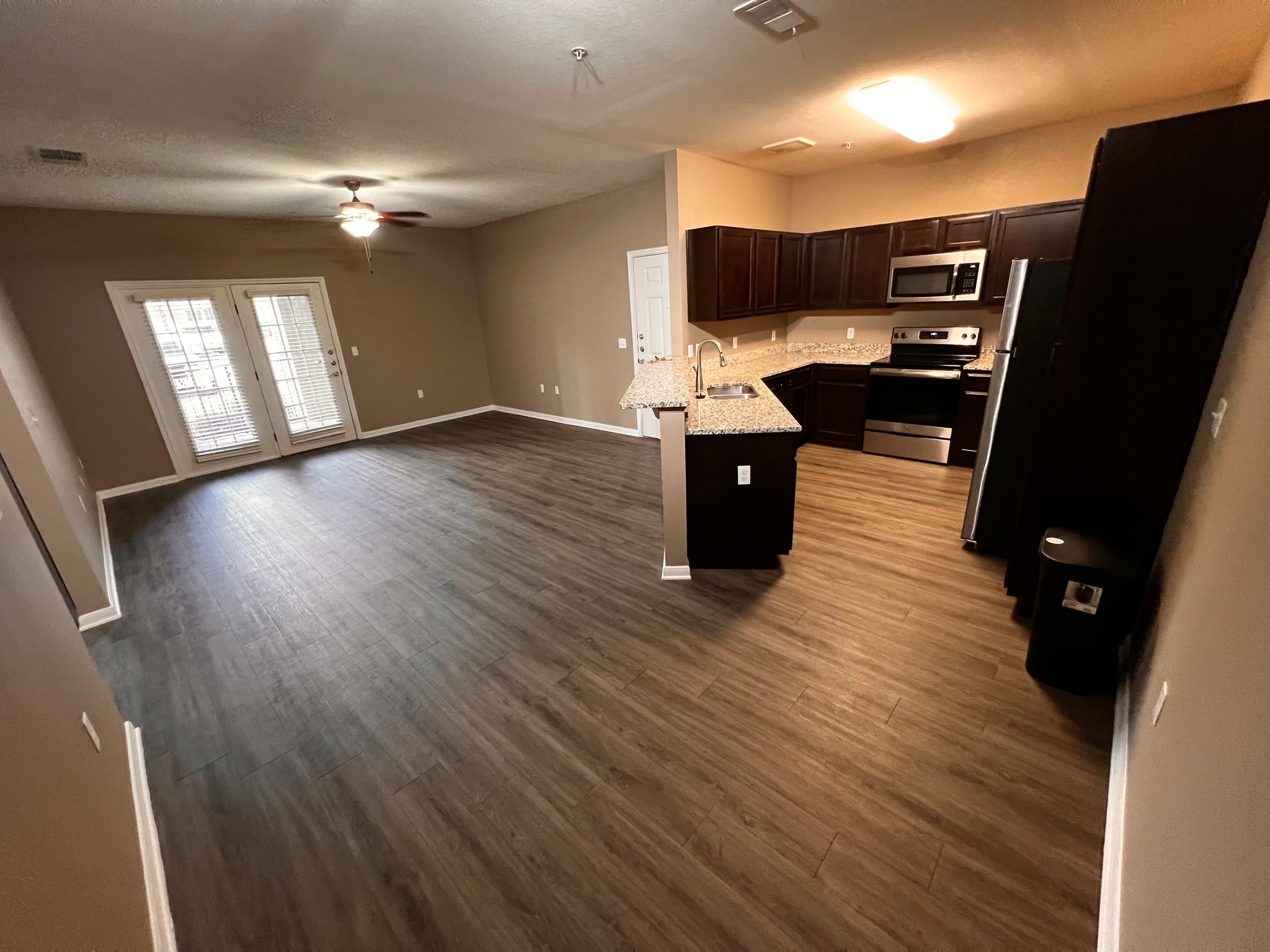 Aubrey Multiplex: 1031 FM2931