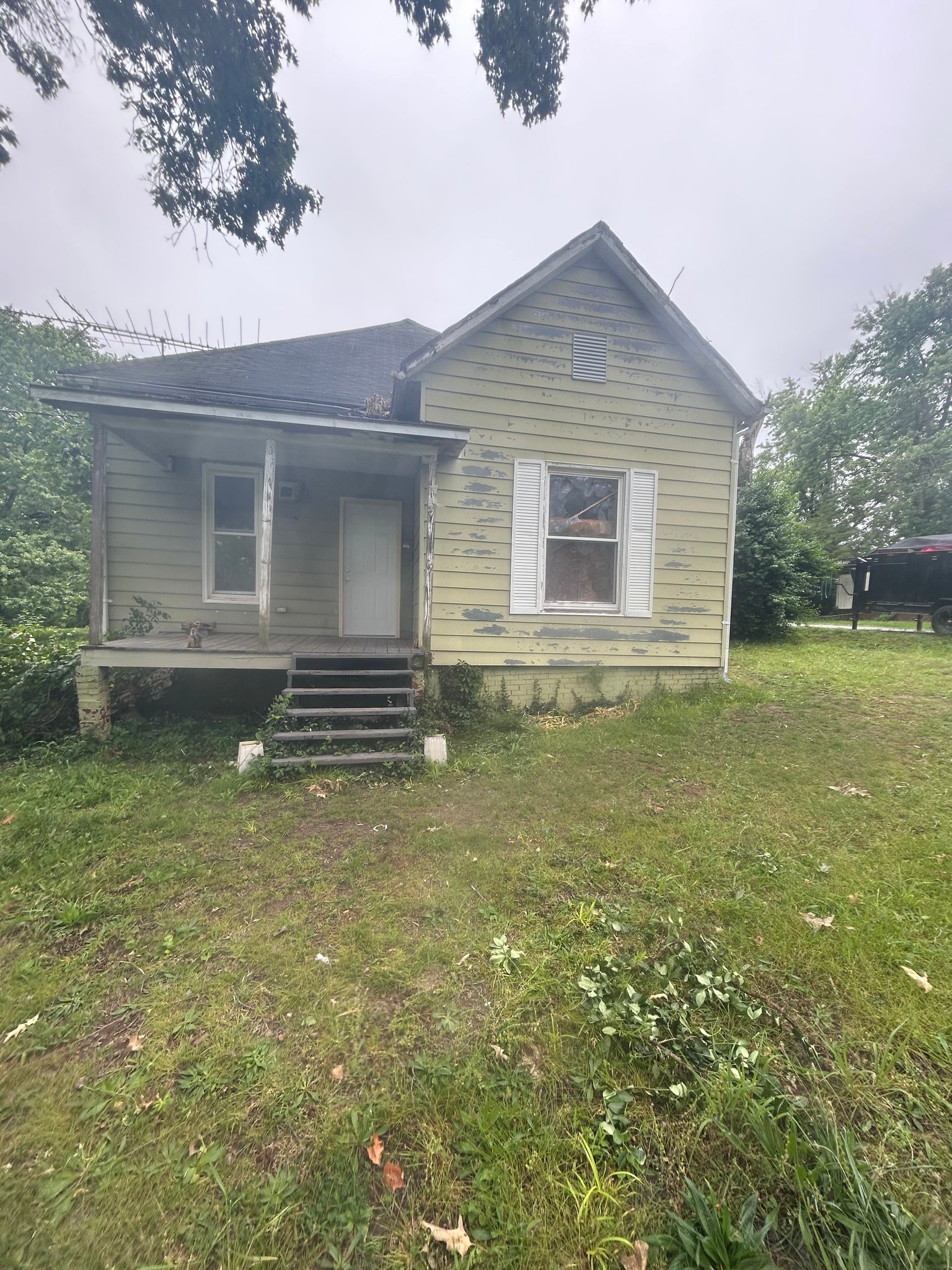 Harrisburg House: 410 S Shaw St