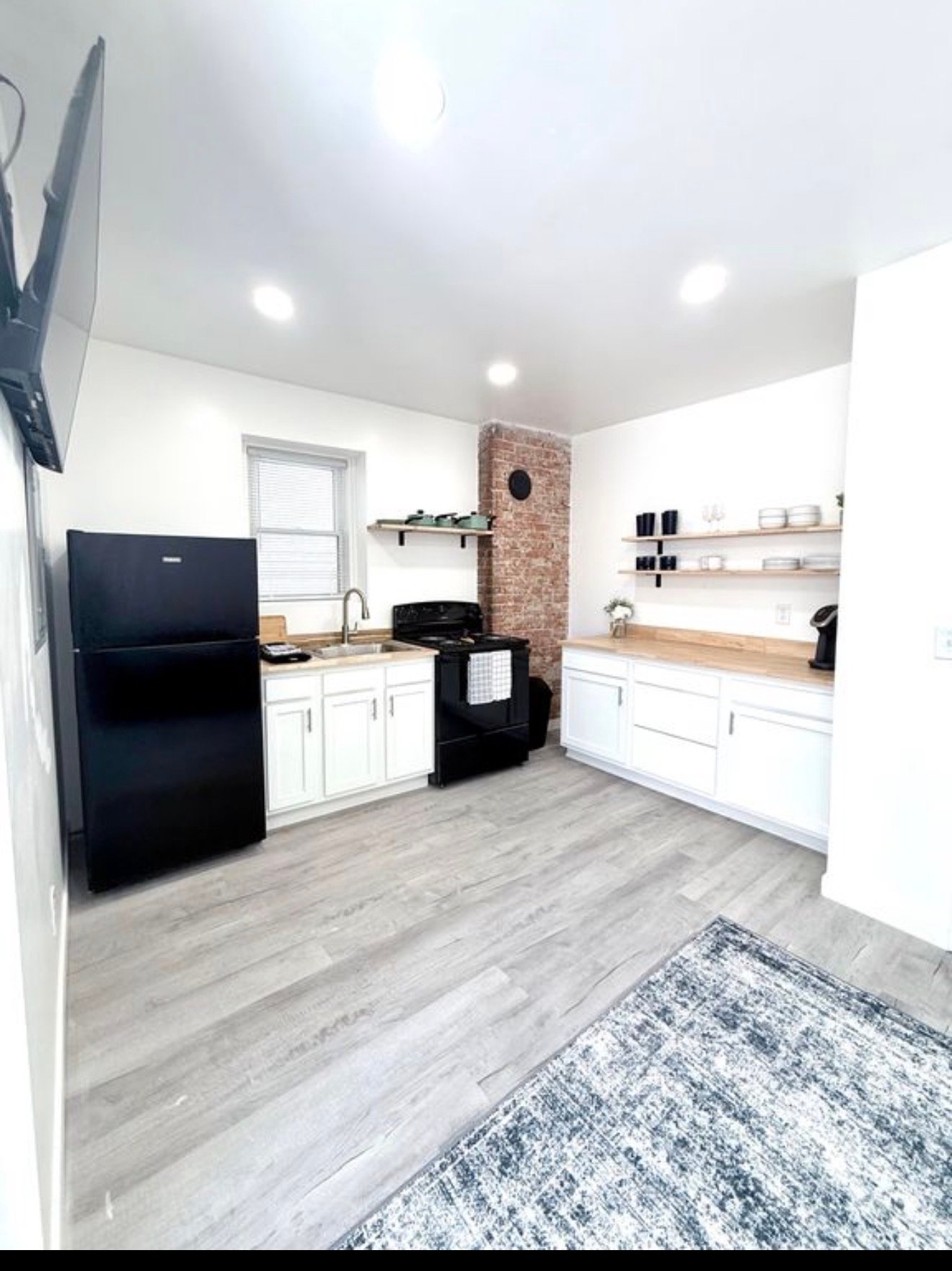 Norwood Apartment: 2131 Williams Ave - Unit 1