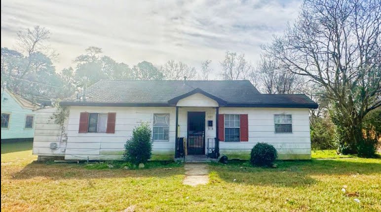 Jackson House: 533 Stillwood Dr