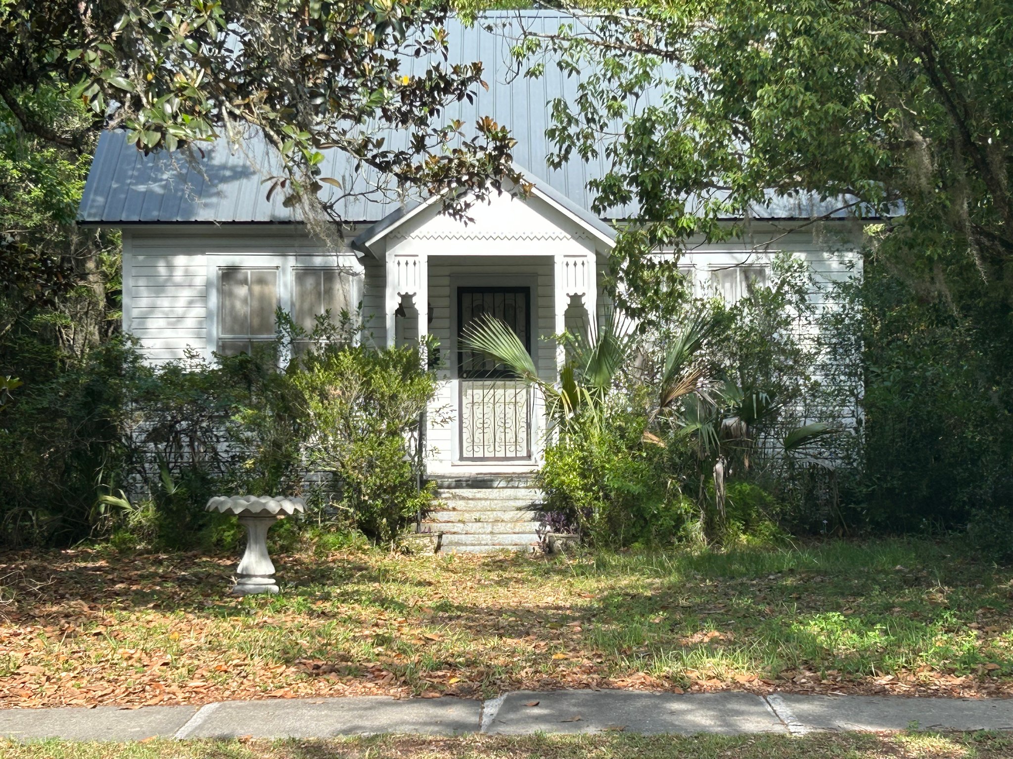 Gainesville House: 1022 NW 4th St