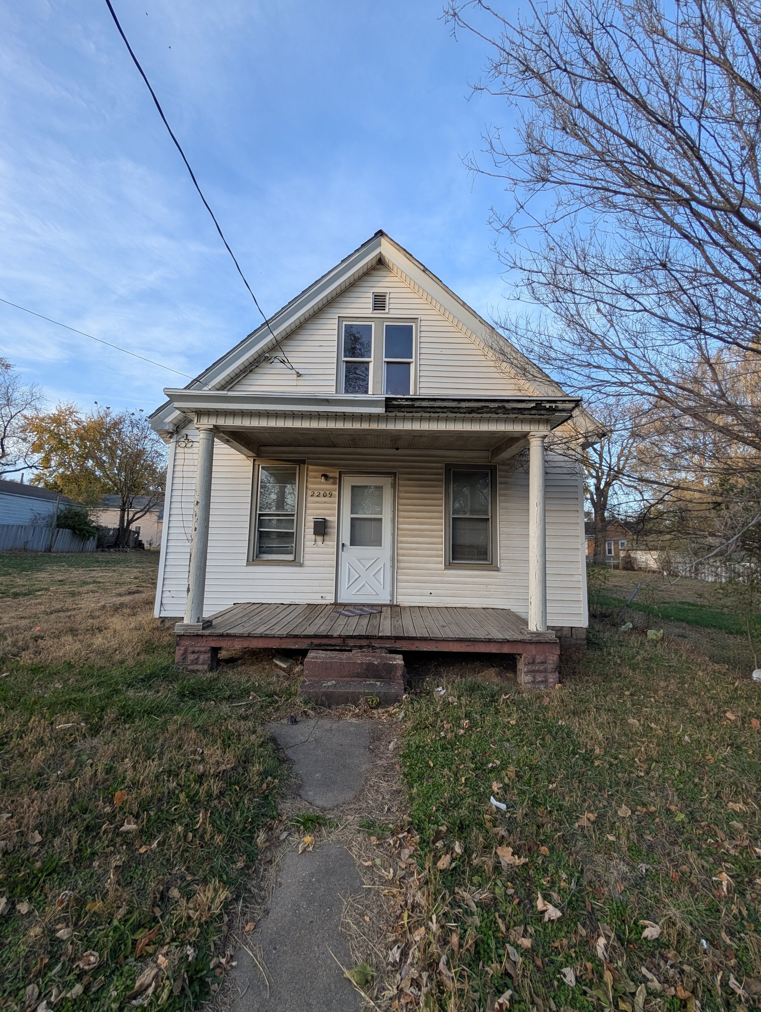 Peoria House: 2209 W Krause Ave