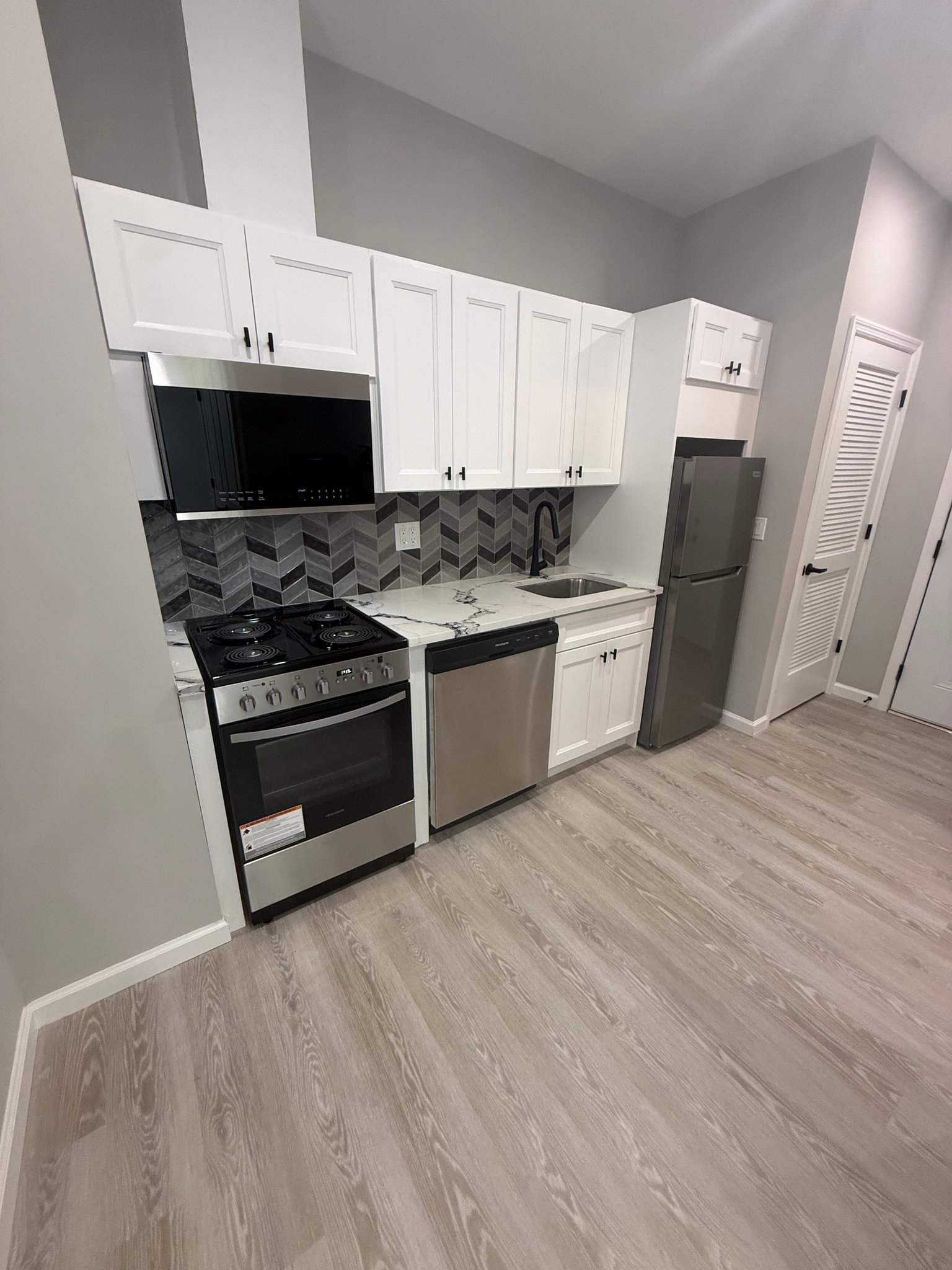 Paterson Apartment: 201 Governor St