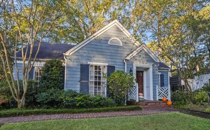 Jackson House: 1115 Saint Ann St