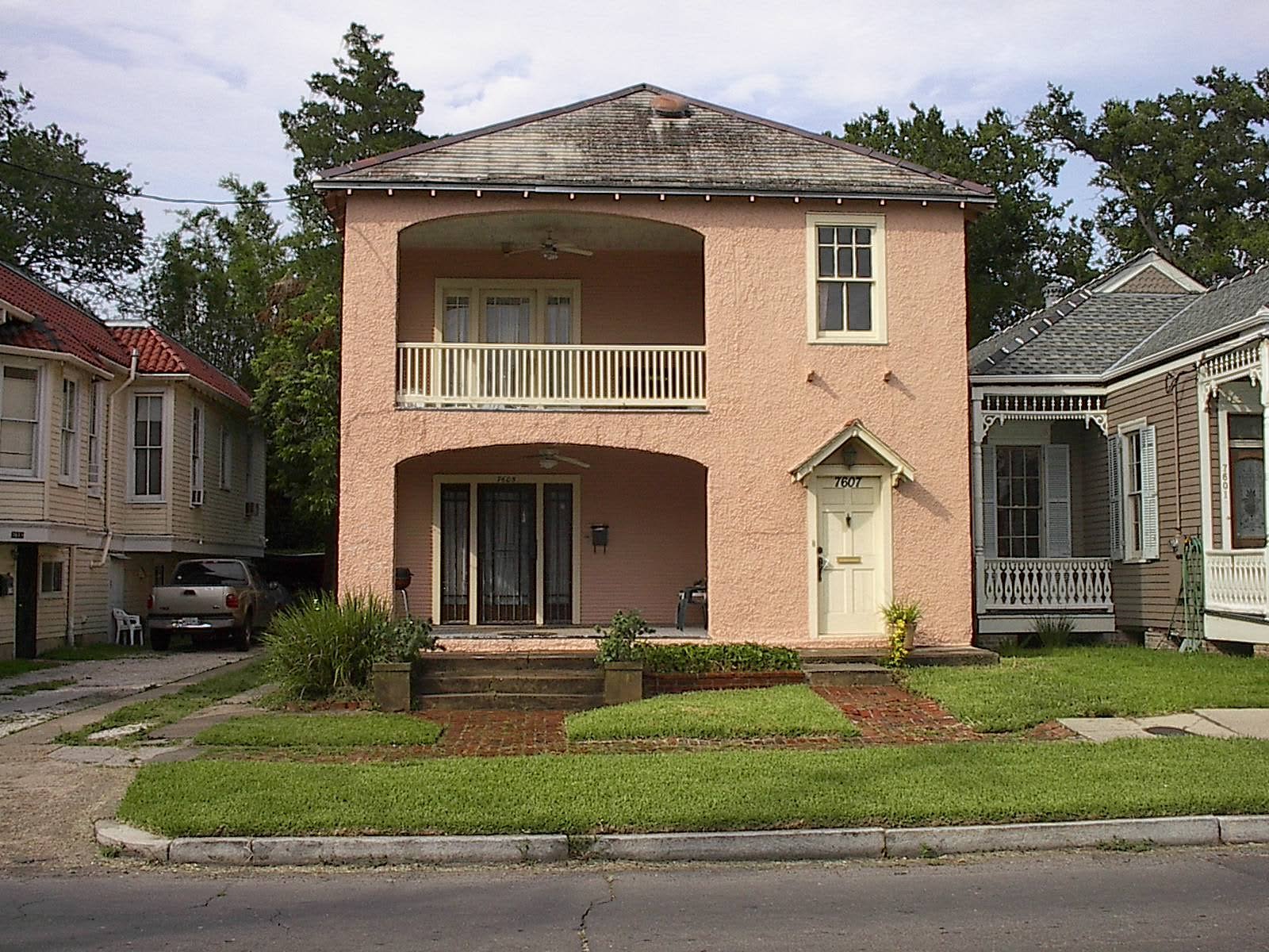 New Orleans Multiplex: 7605 Freret St