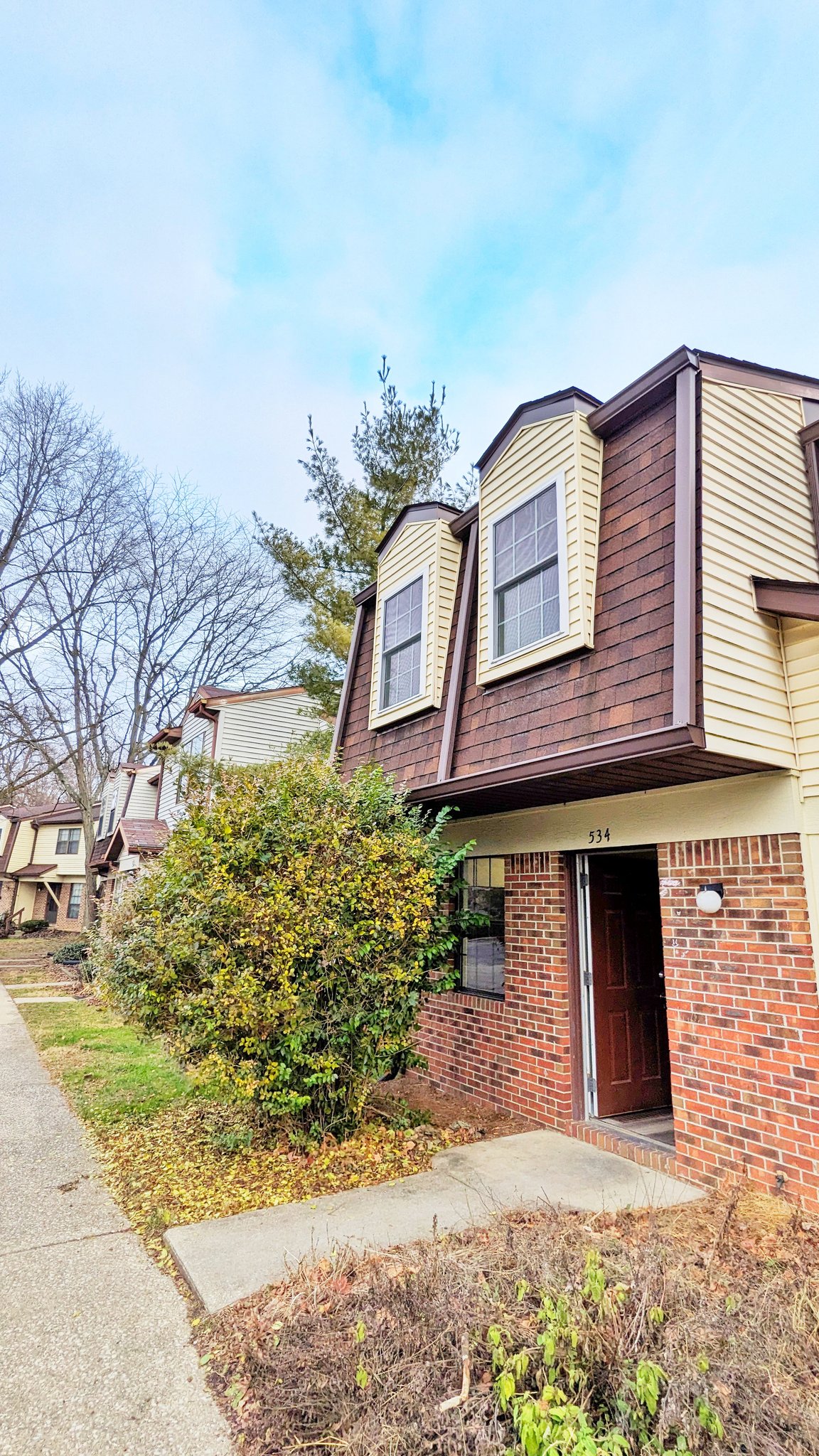 Bloomington Townhome: 534 E Graham Pl.