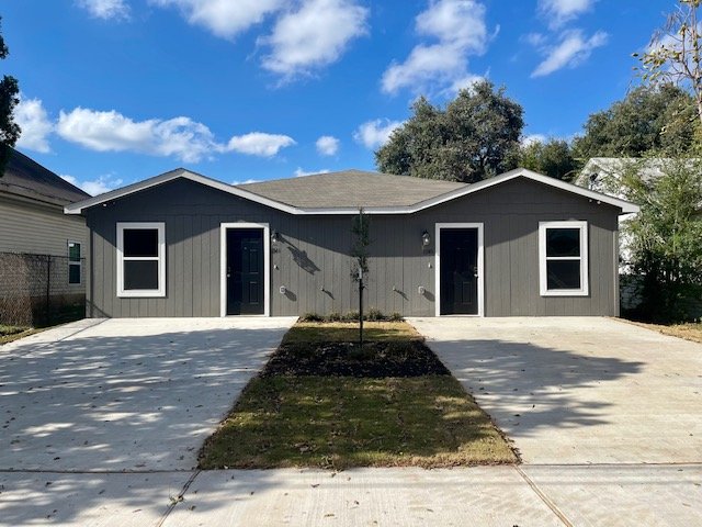 Waco House: 1114B Chestnut