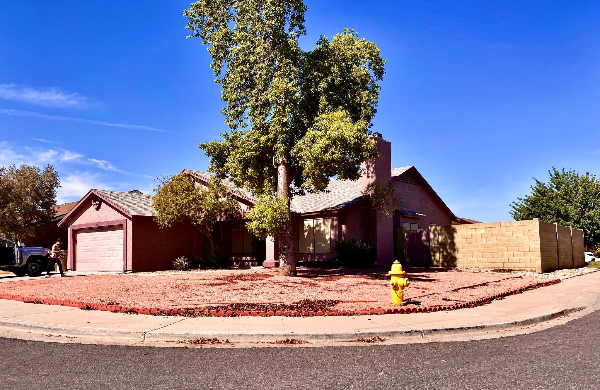 Glendale House: 6528 N 80th Ave