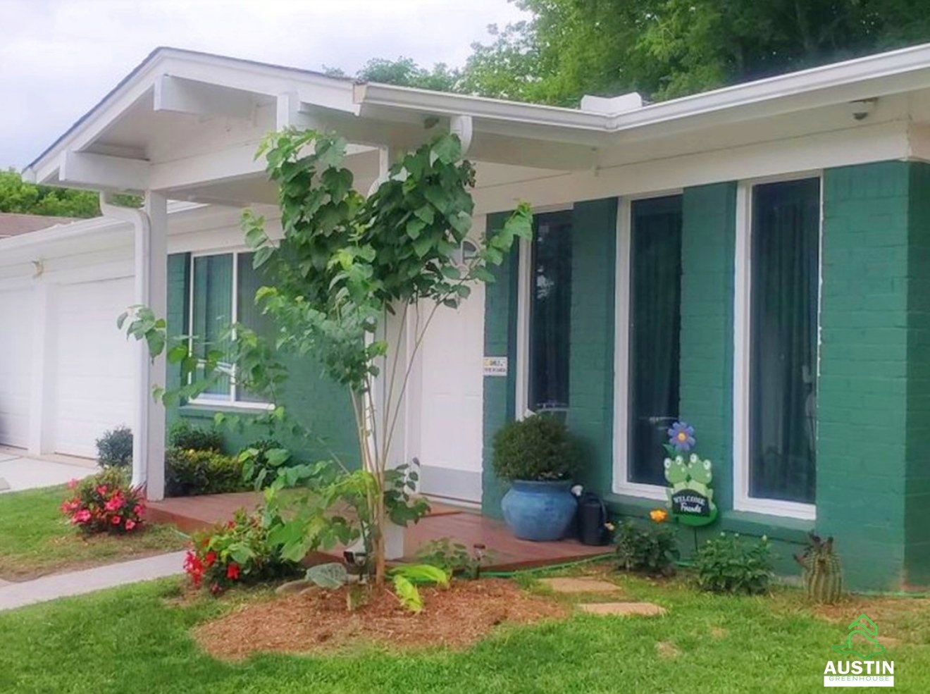 Austin House: 2506 Metcalfe Rd