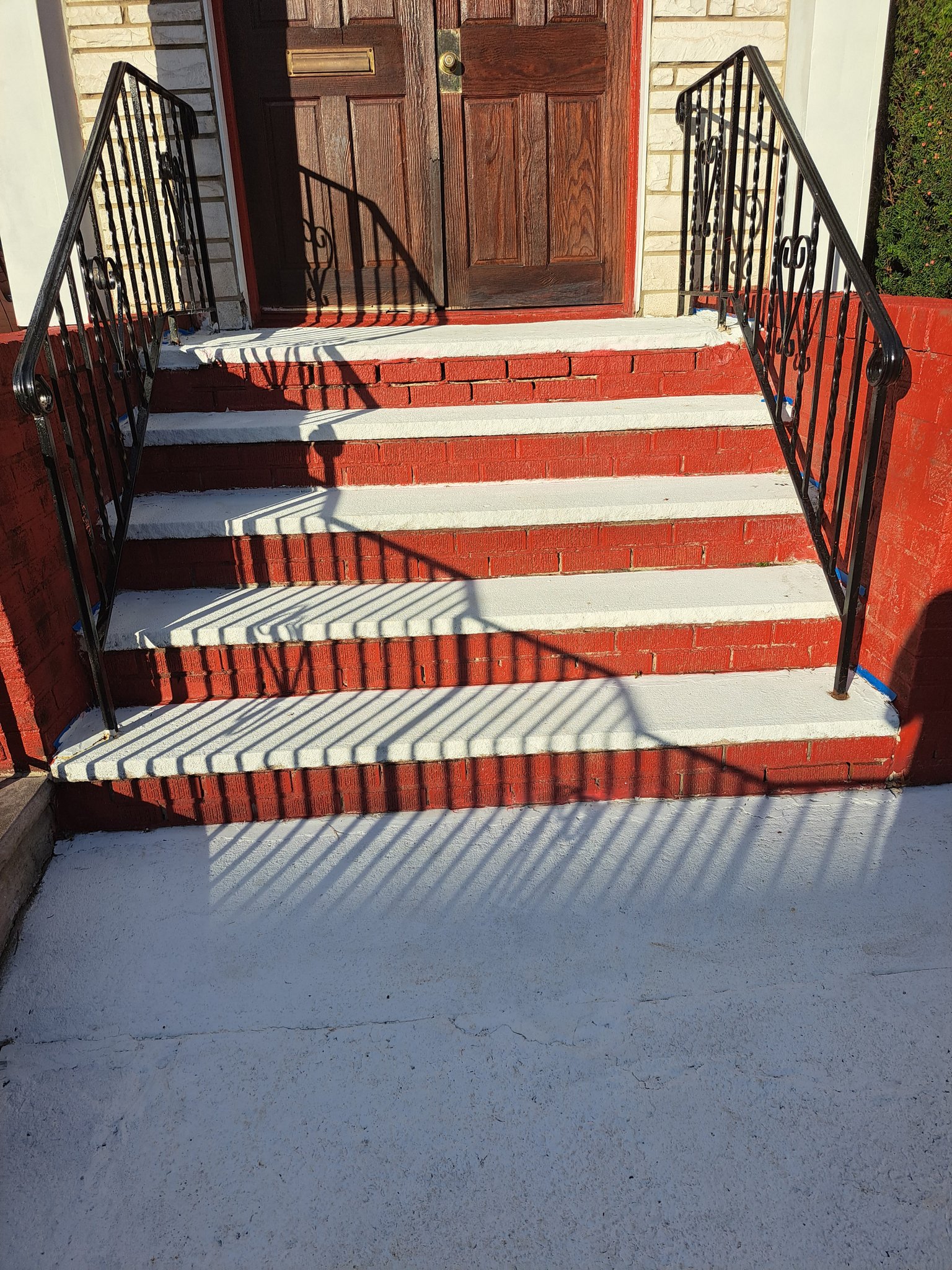 Newark House: 283 Pomona Avenue