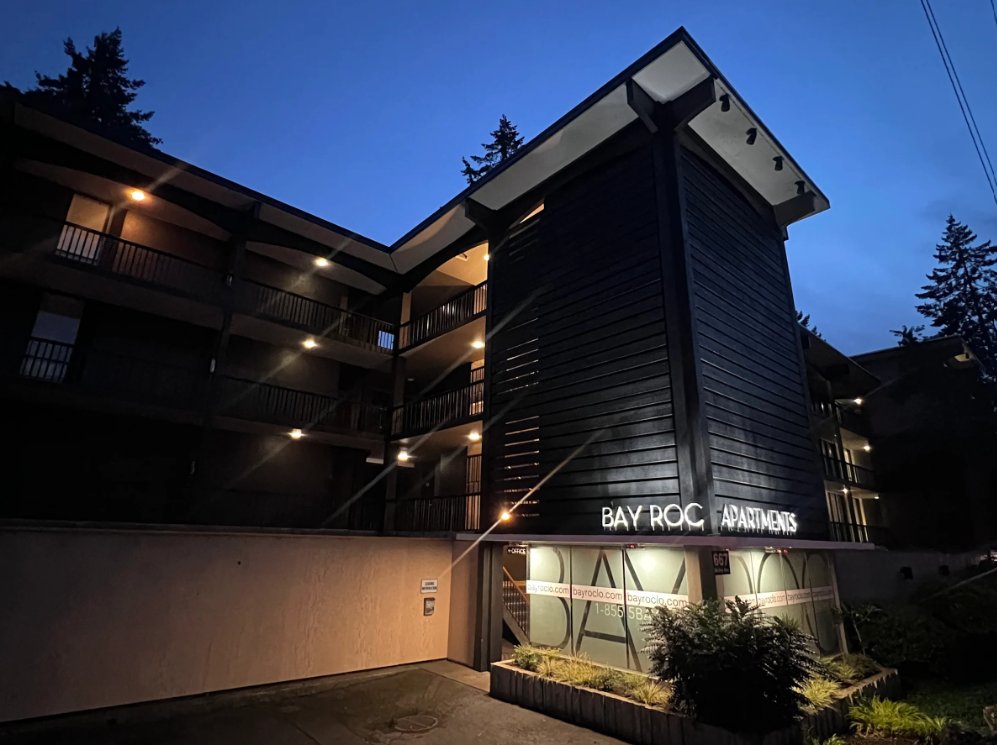 Lake Oswego Apartment: 667 McVey Ave