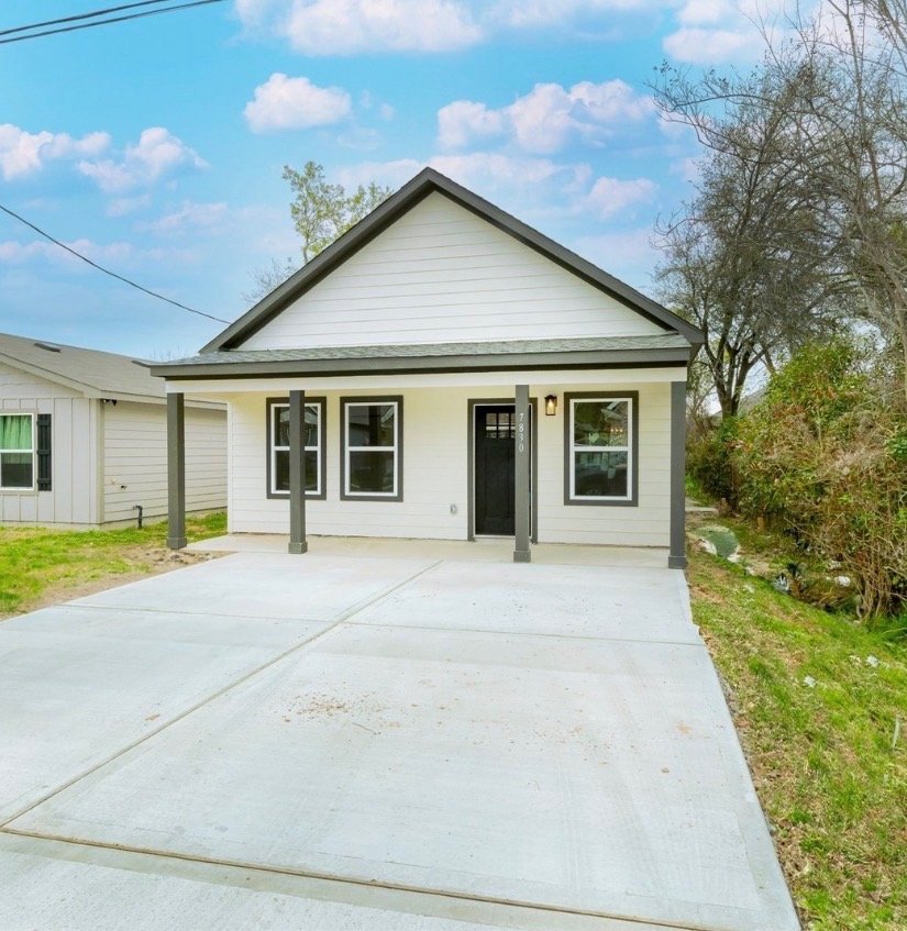 Houston House: 7830 Nashville St