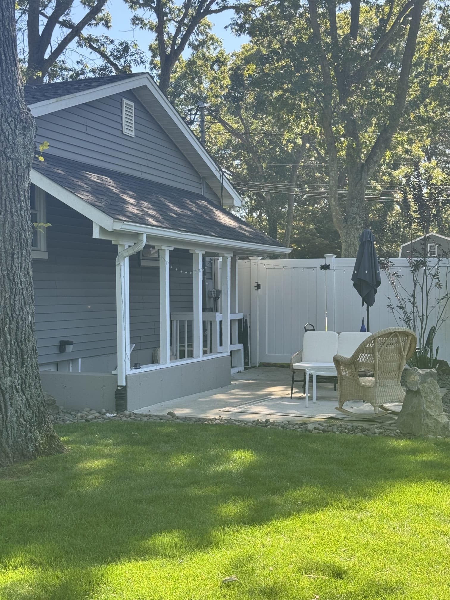 centereach House: 7 plymouth ave