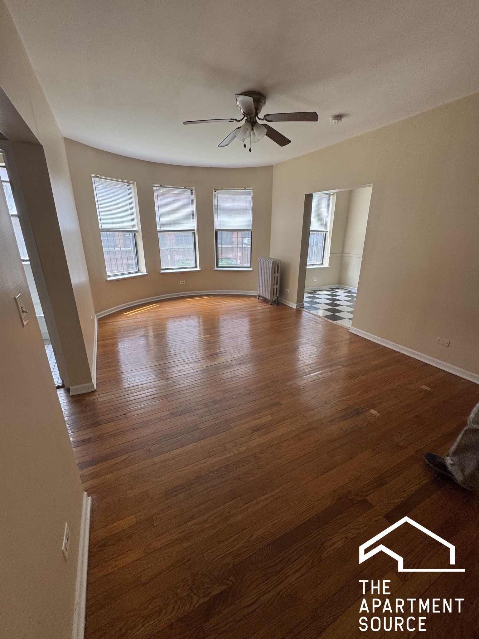 Chicago Apartment: 7722 North Marshfield Ave.