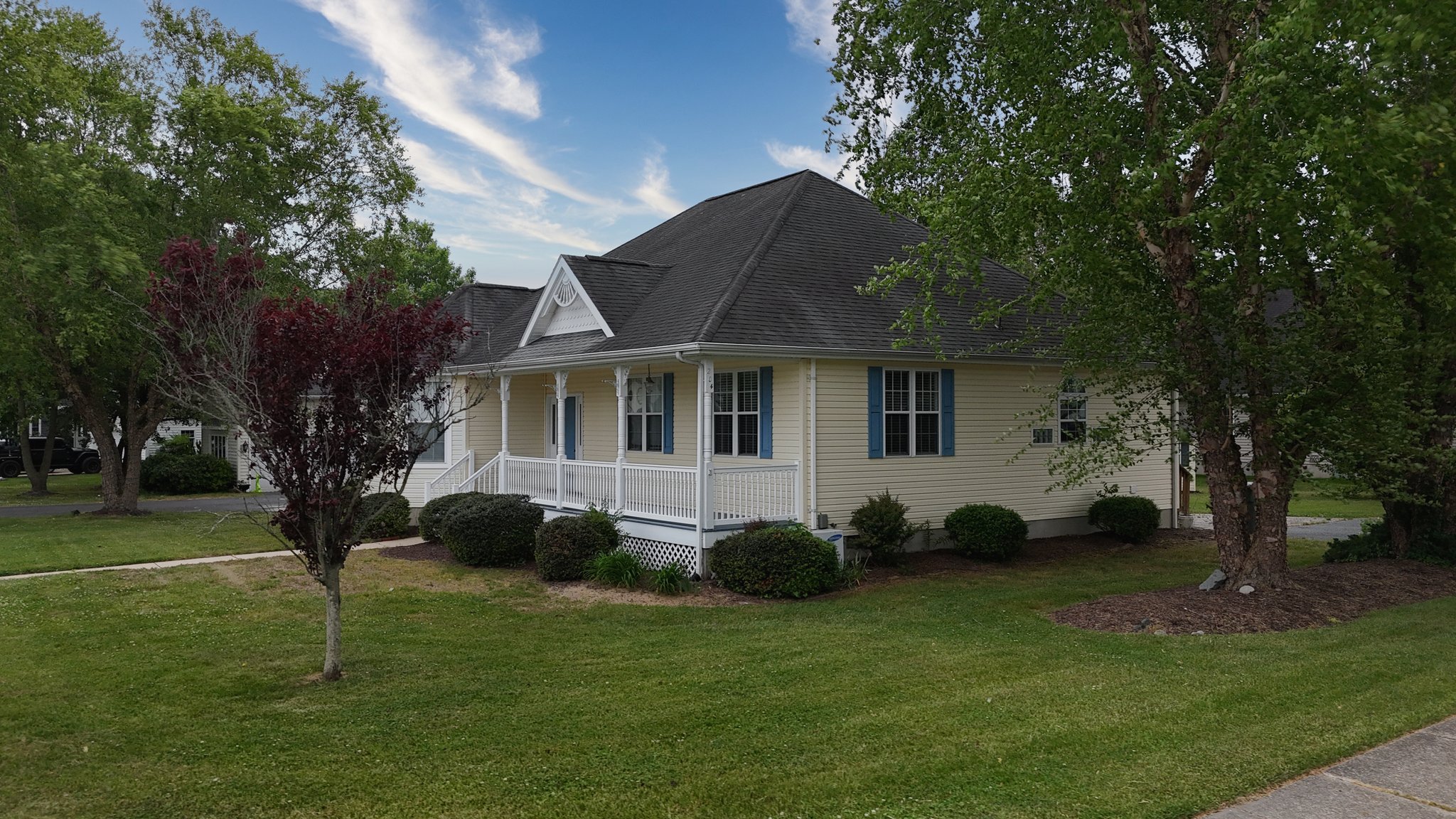 Berlin House: 204 Henry's Mill Rd