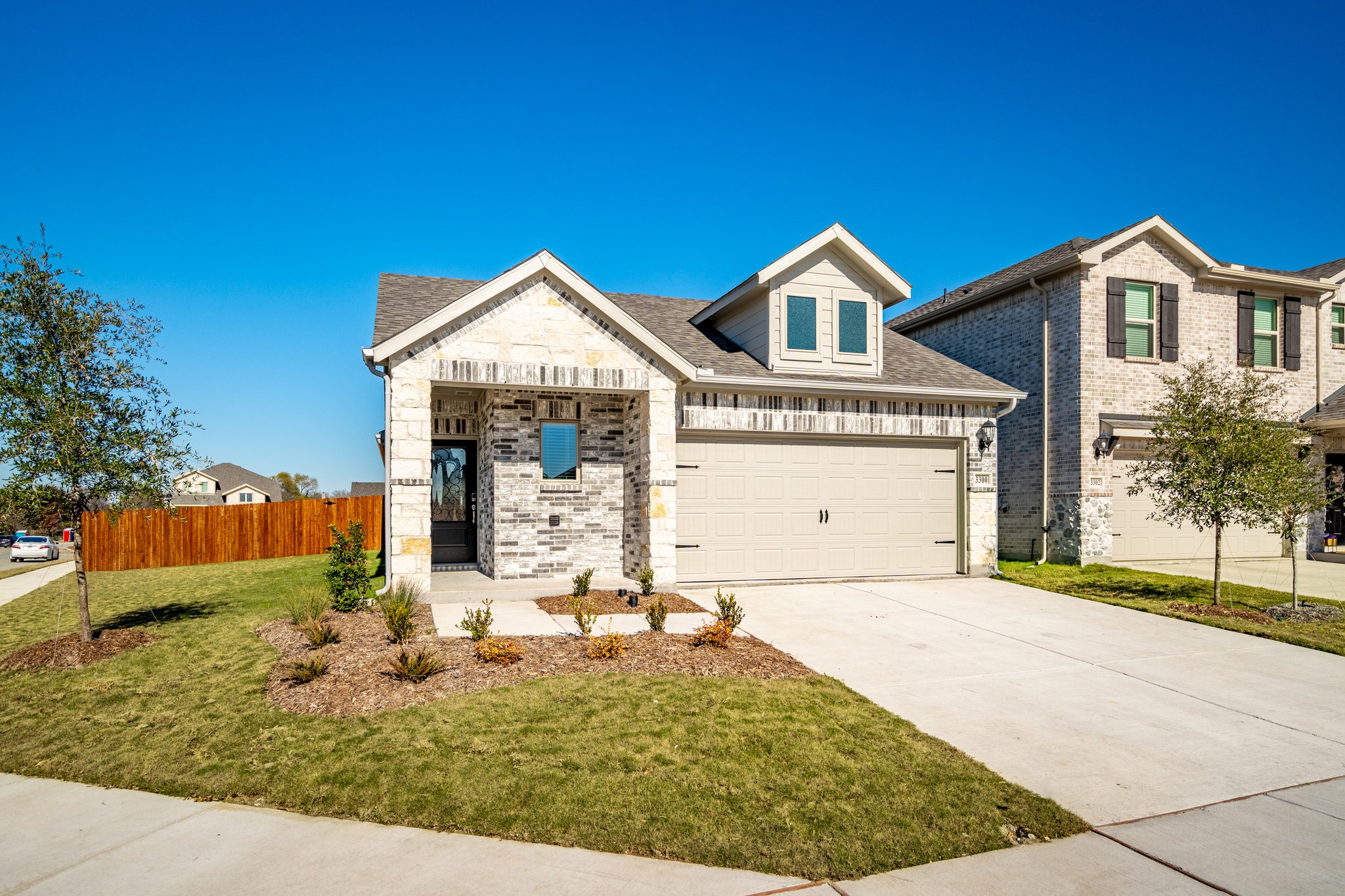 Melissa House: 3300 Sedge Grass Dr