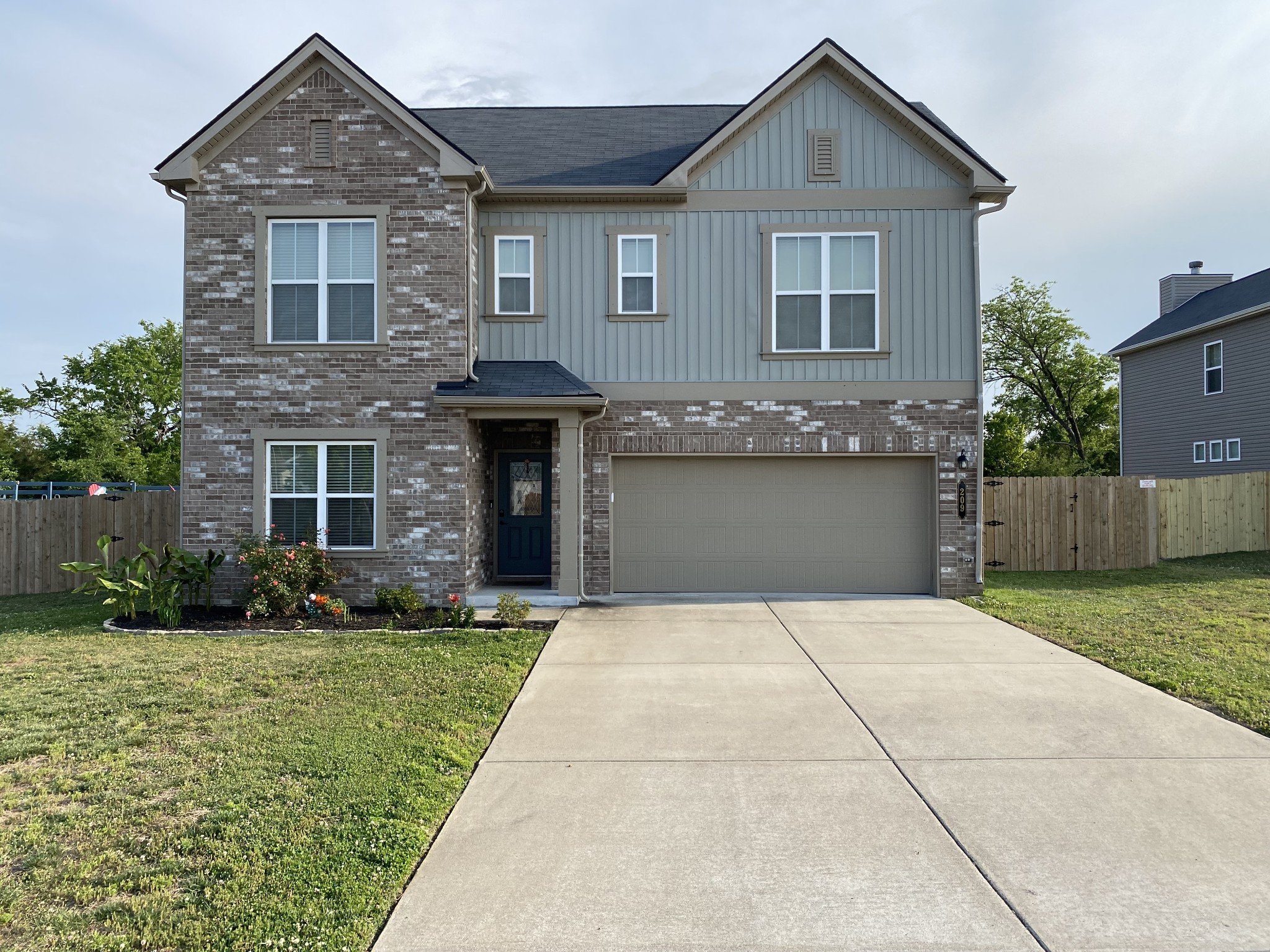 Smyrna House: 209 Biraj Ct