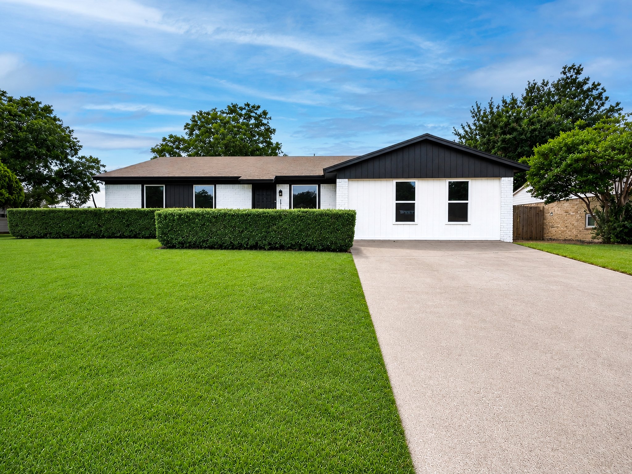 Crowley House: 501 Mc Curdy St