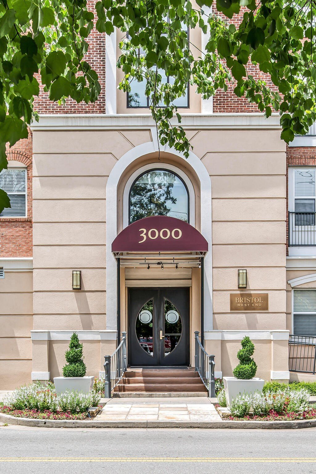 Nashville Condo: 3000 Vanderbilt Pl