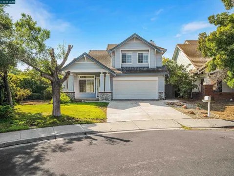 Brentwood House: 1015 Dellwood Ct