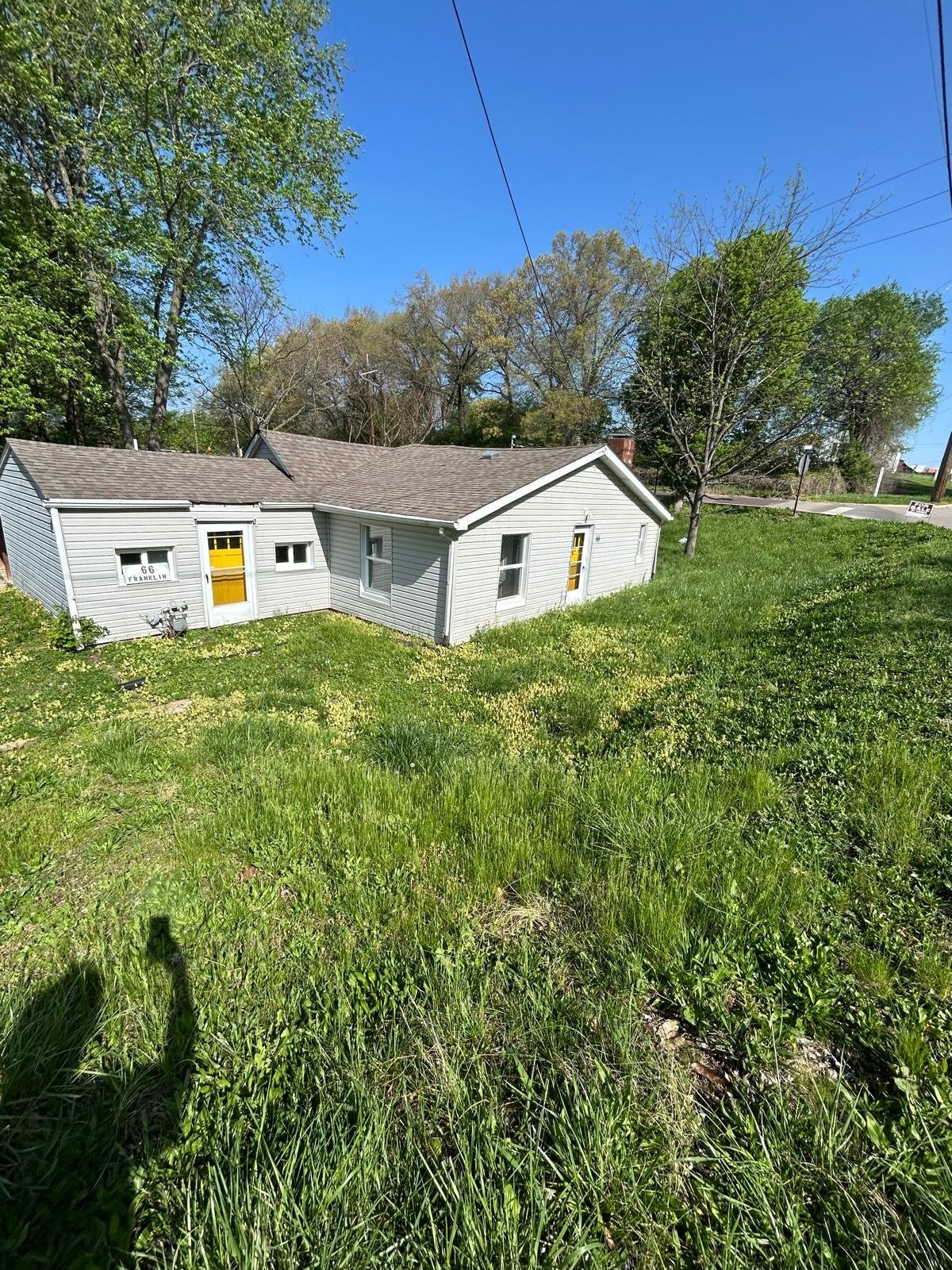 Cottage Hills House: 66 Franklin Avenue