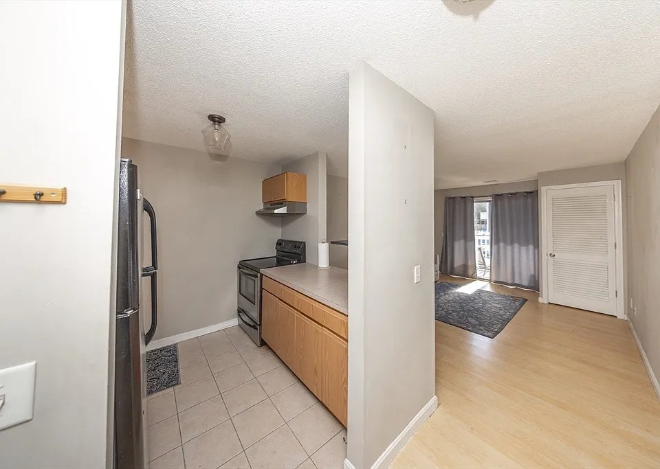 Taunton Apartment: 450 Somerset Ave #1-4