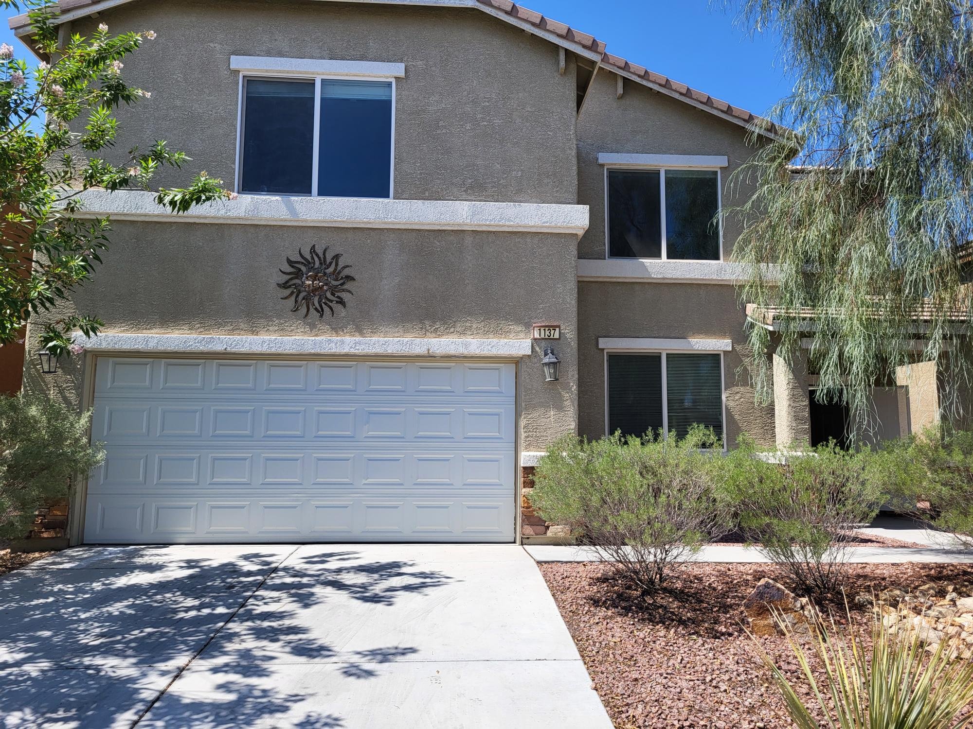 Henderson House: 1137 Evergreen Cove