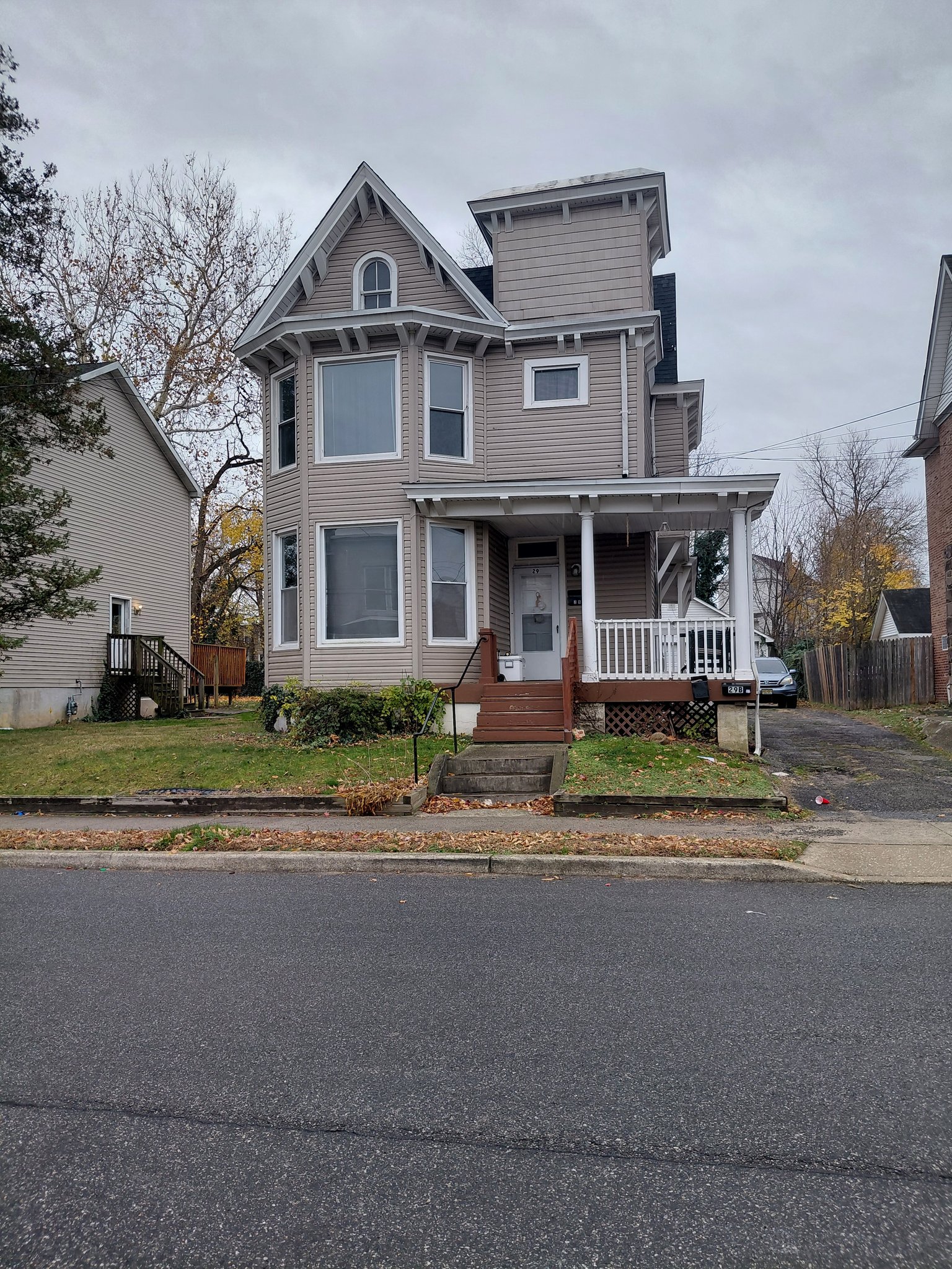 WOODBURY Multiplex: 29 HOPkINS ST