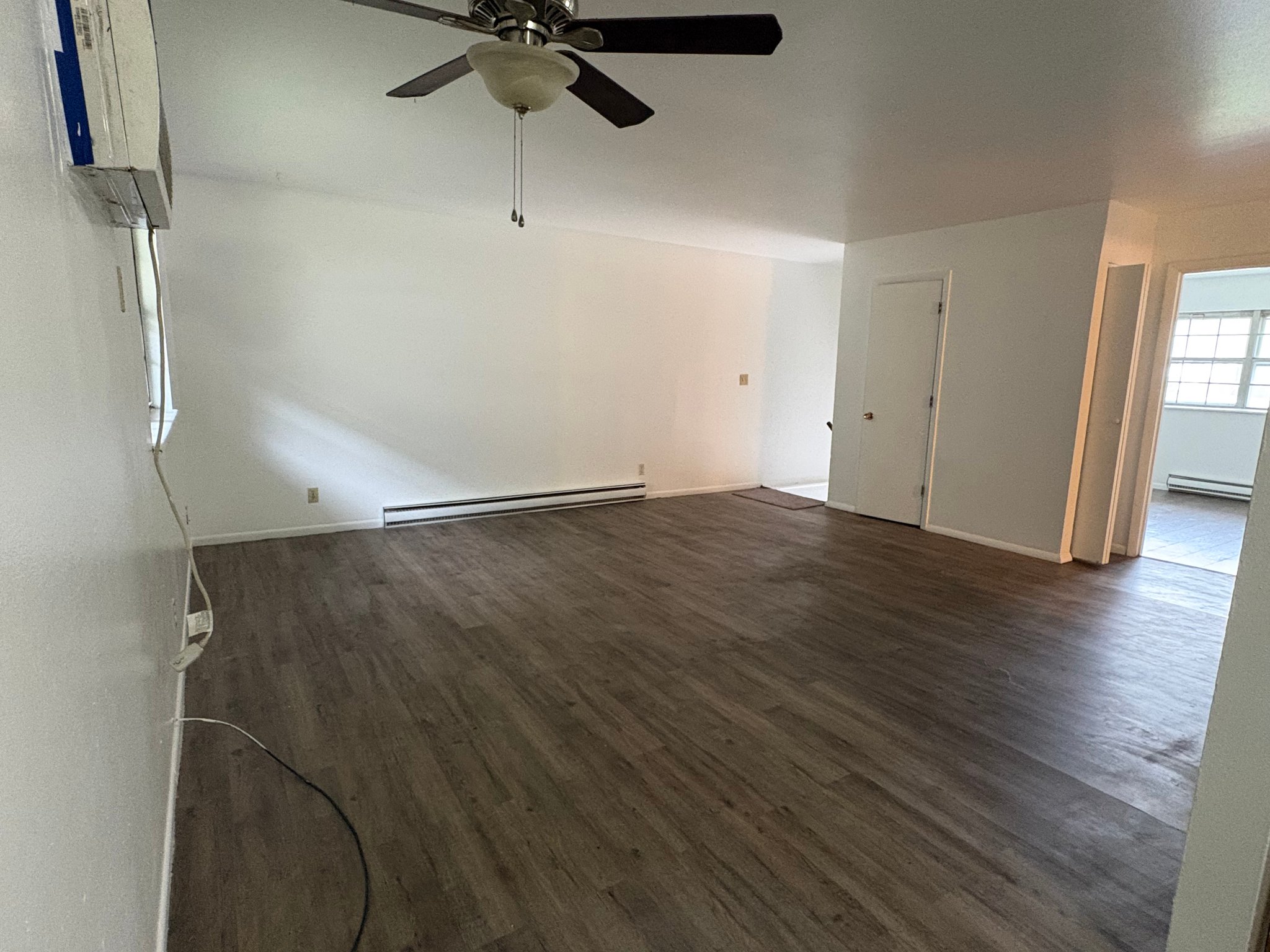 Carbondale Apartment: 505 S Poplar St