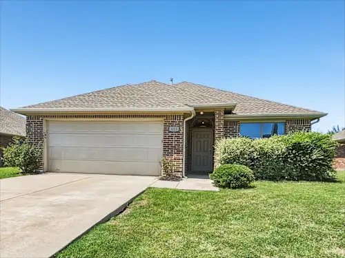 Little Elm House: 413 Windridge