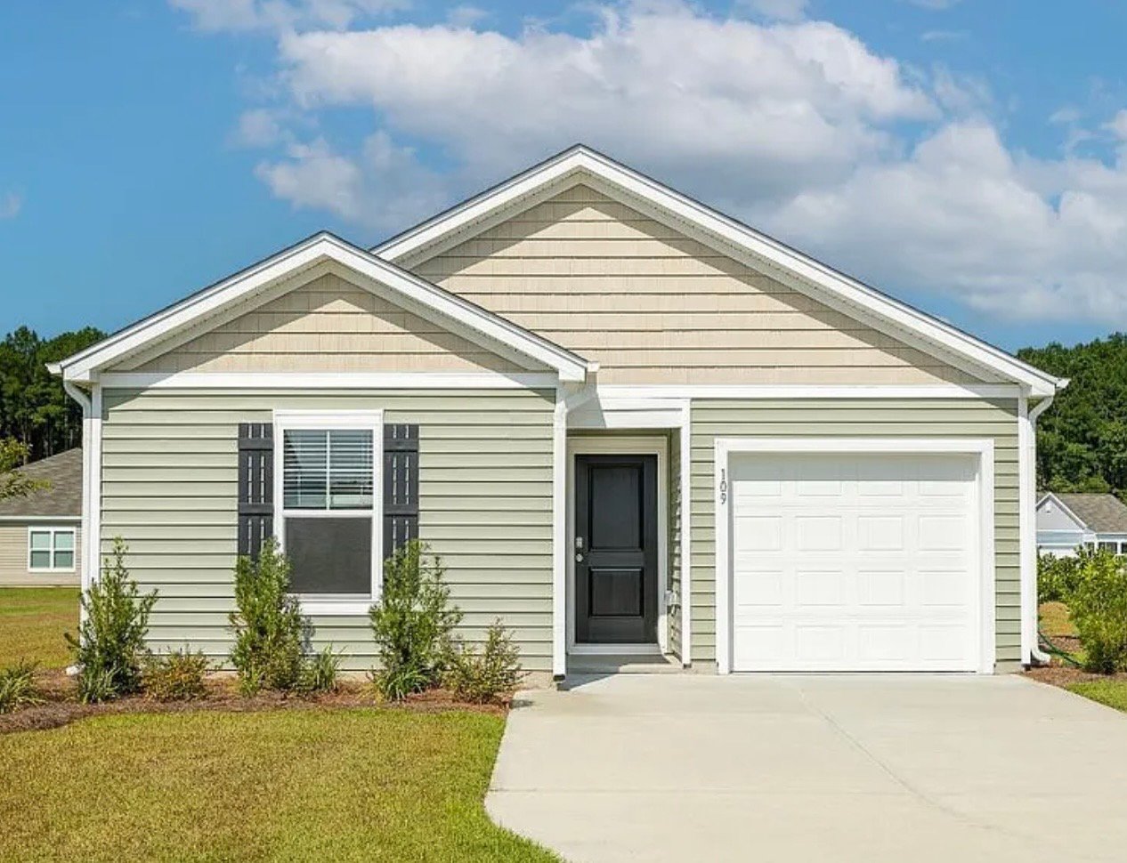 Holly Hill House: 109 Bowzards Ct