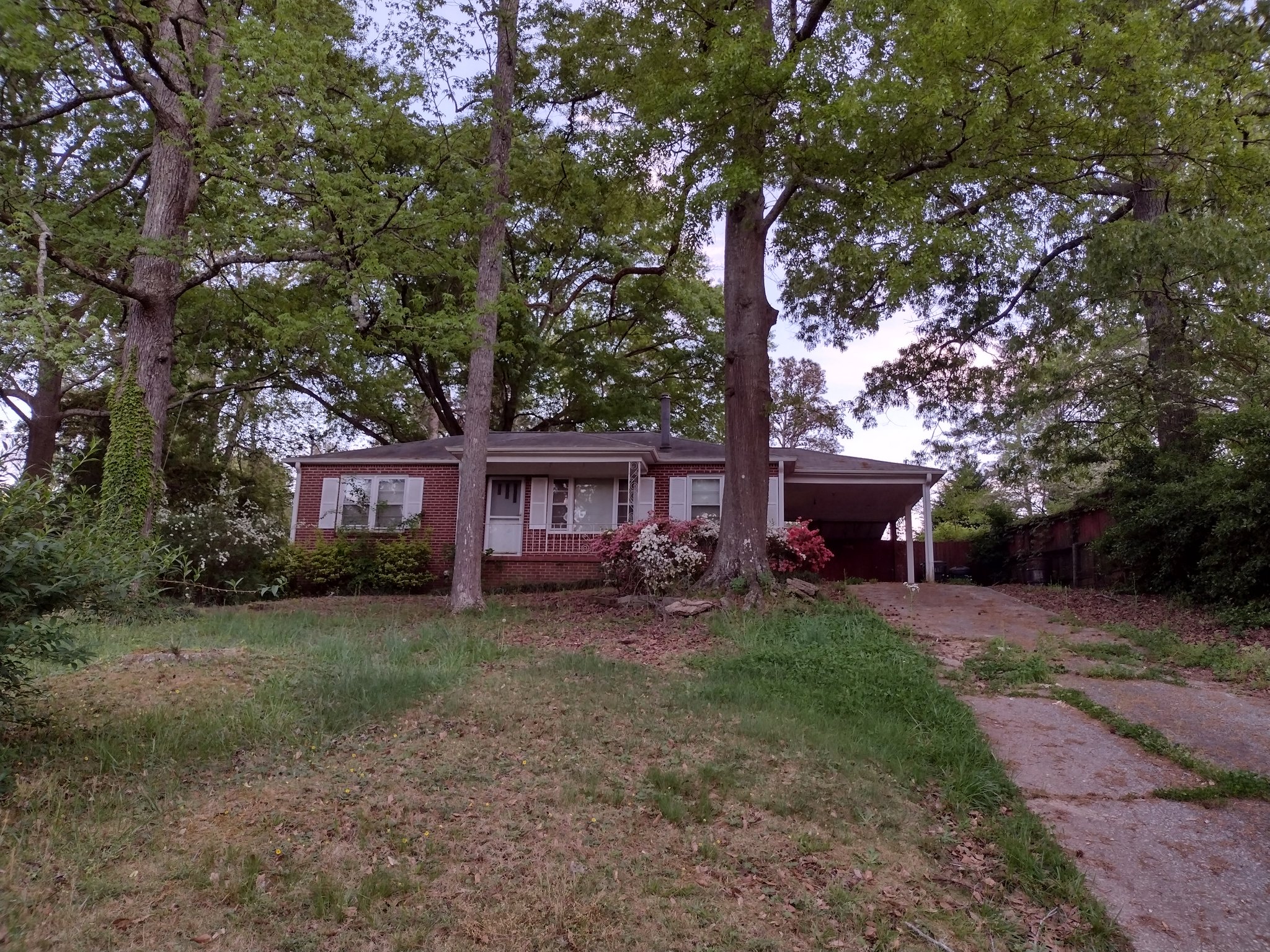 mableton House: 1001 dale drive