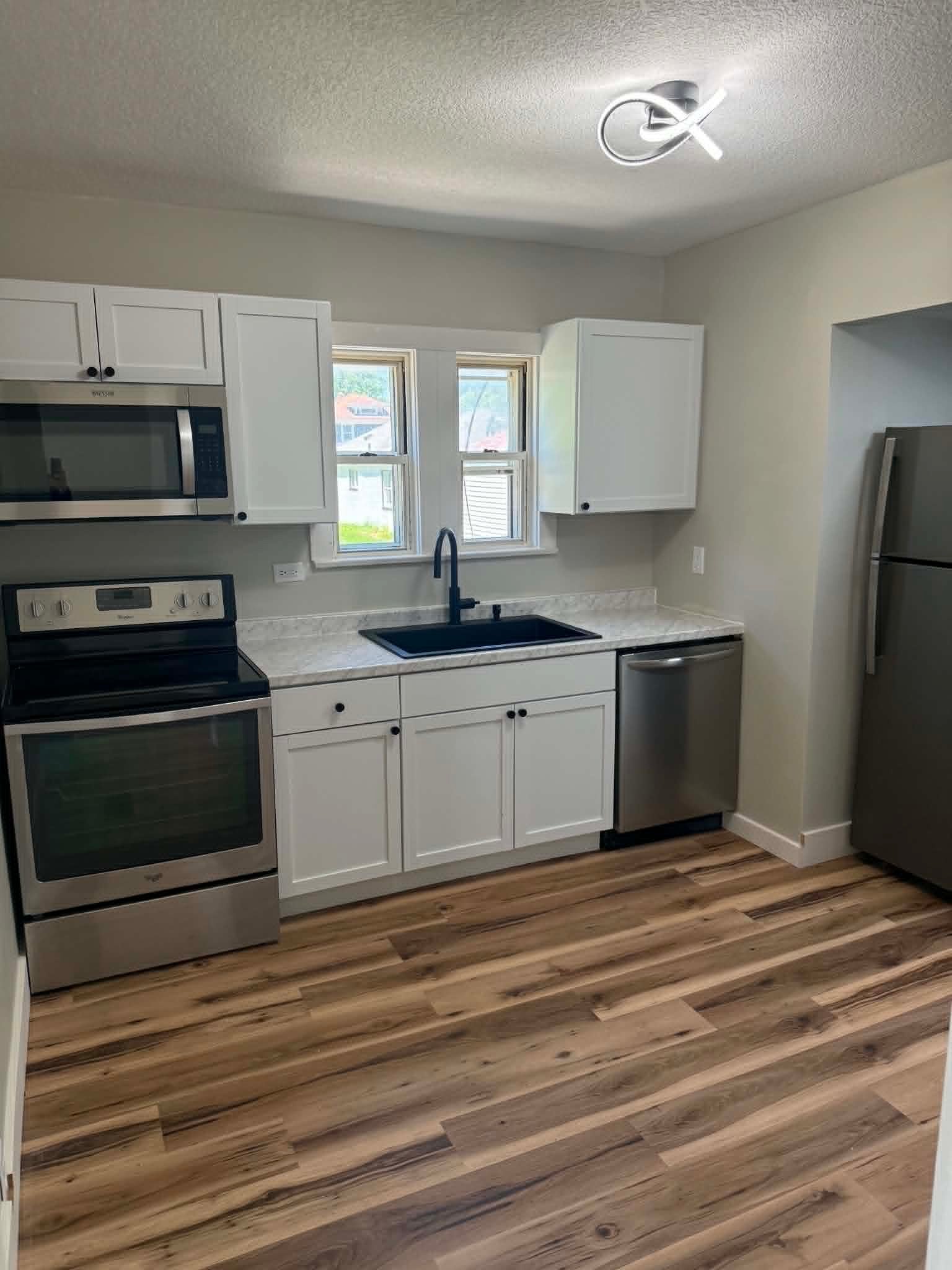 Fort Wayne House: 2117 Eckart St