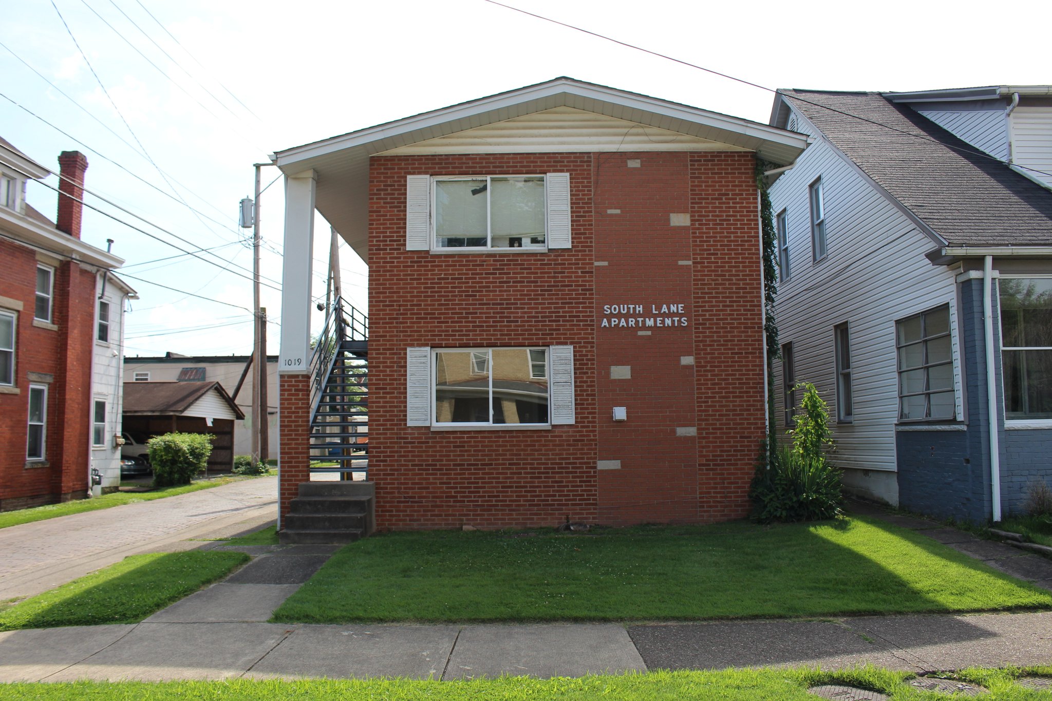 Huntington Apartment: 1019 11th St