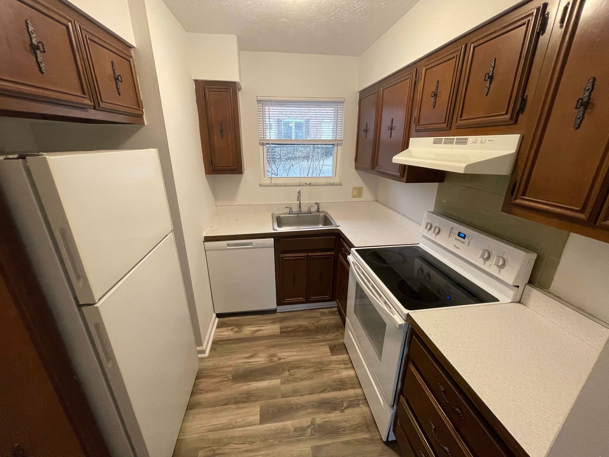 Huntington Apartment: 61-69 Hapgood Hill Rd