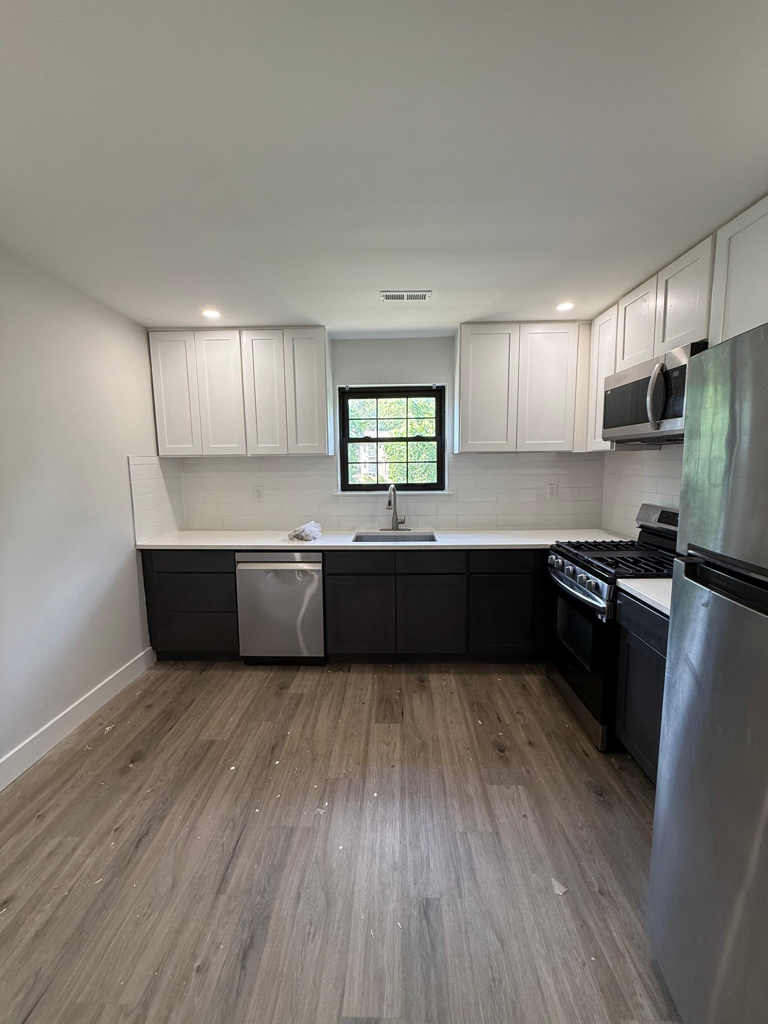 Toms River Apartment: 1255 Route 166