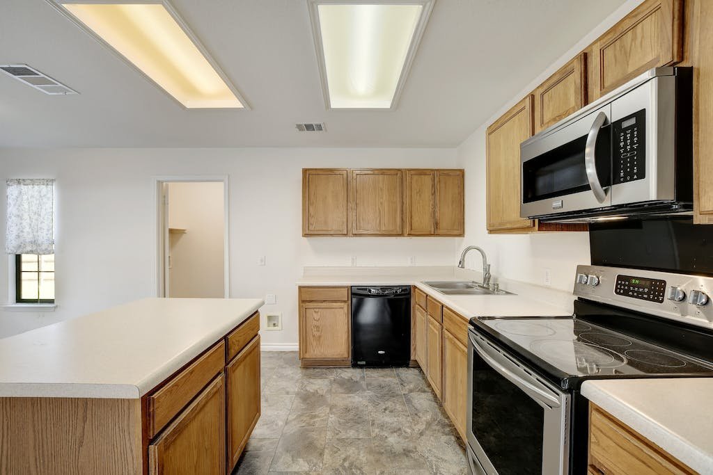 Kyle House: 400 Masonwood Dr
