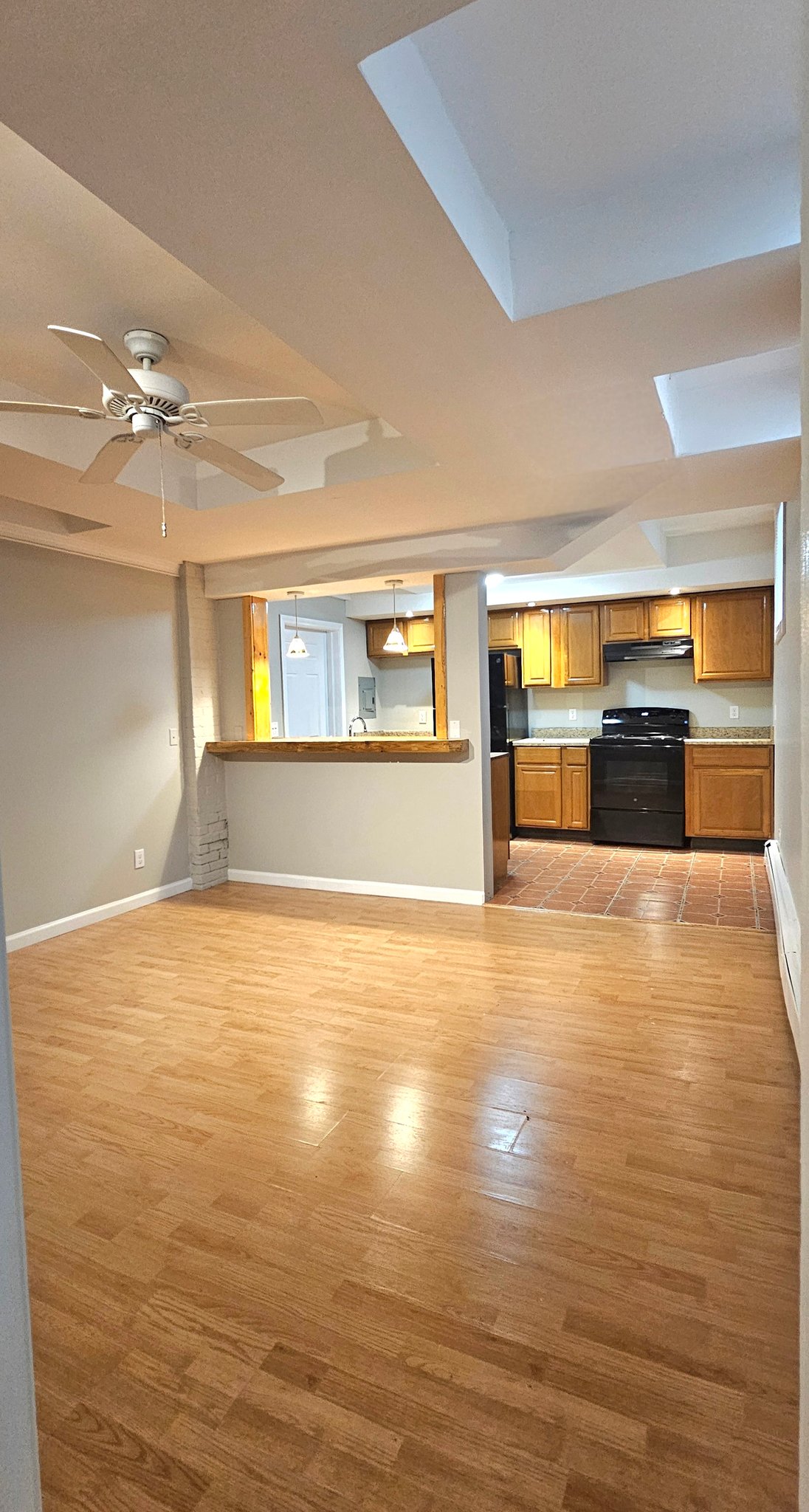 New Haven Apartment: 429 Ellsworth Ave