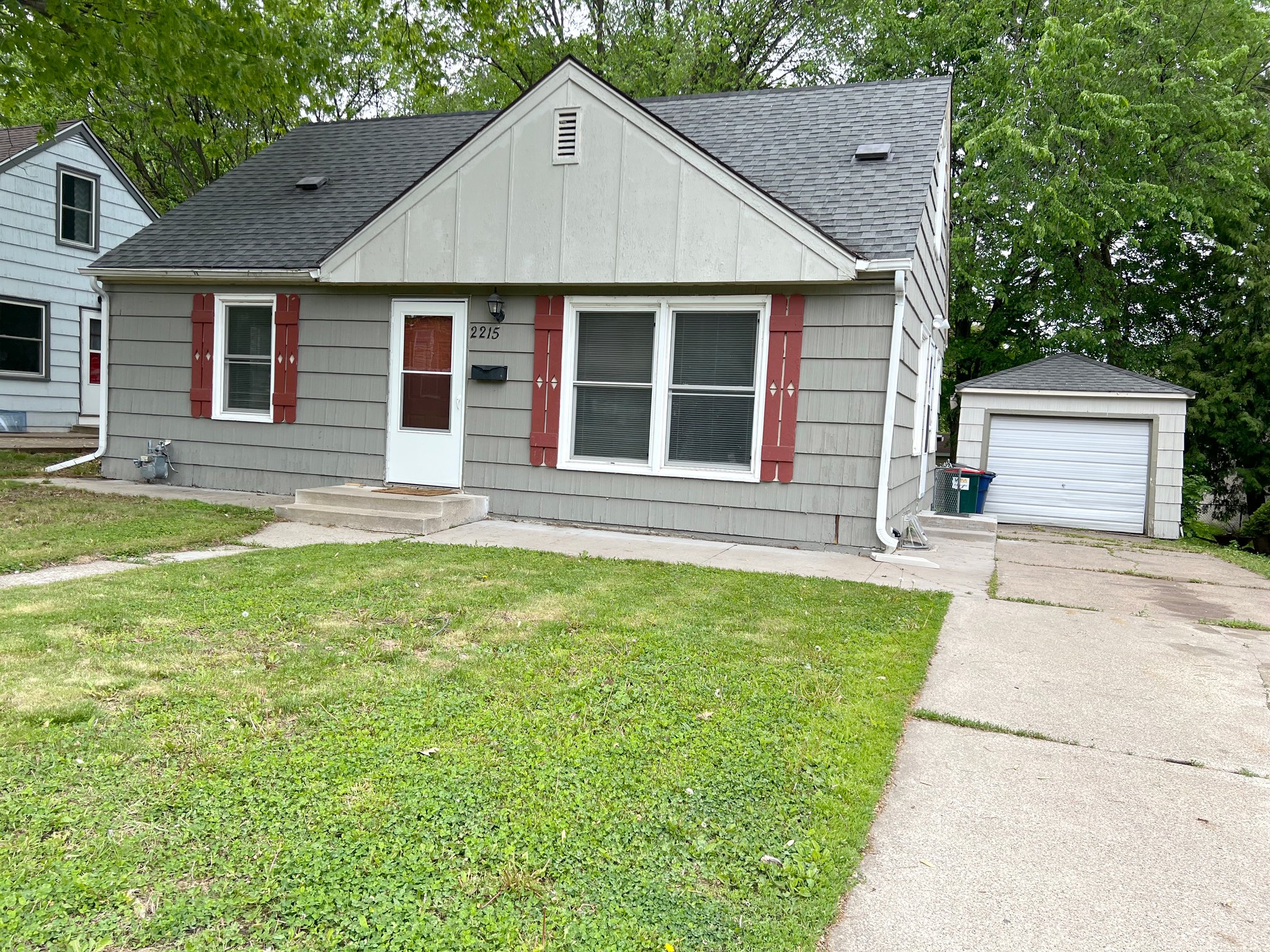 Columbia Heights House: 2215 45th Ave NE