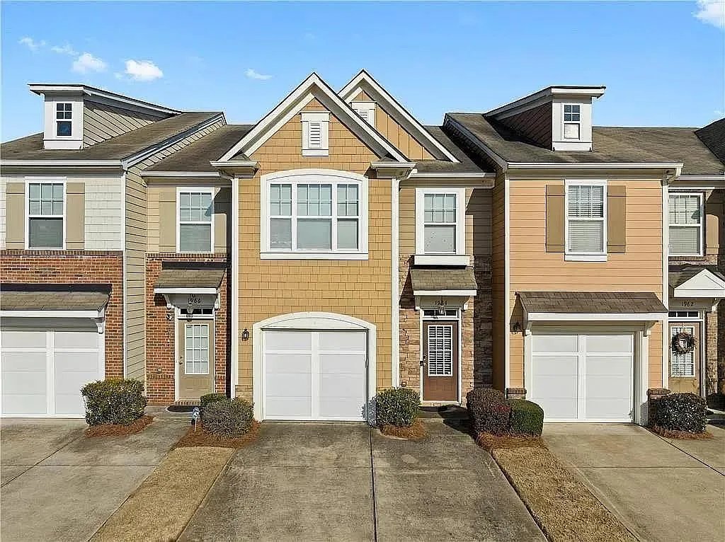 kennesaw Townhome: 1964 lakeshore overlook cir nw