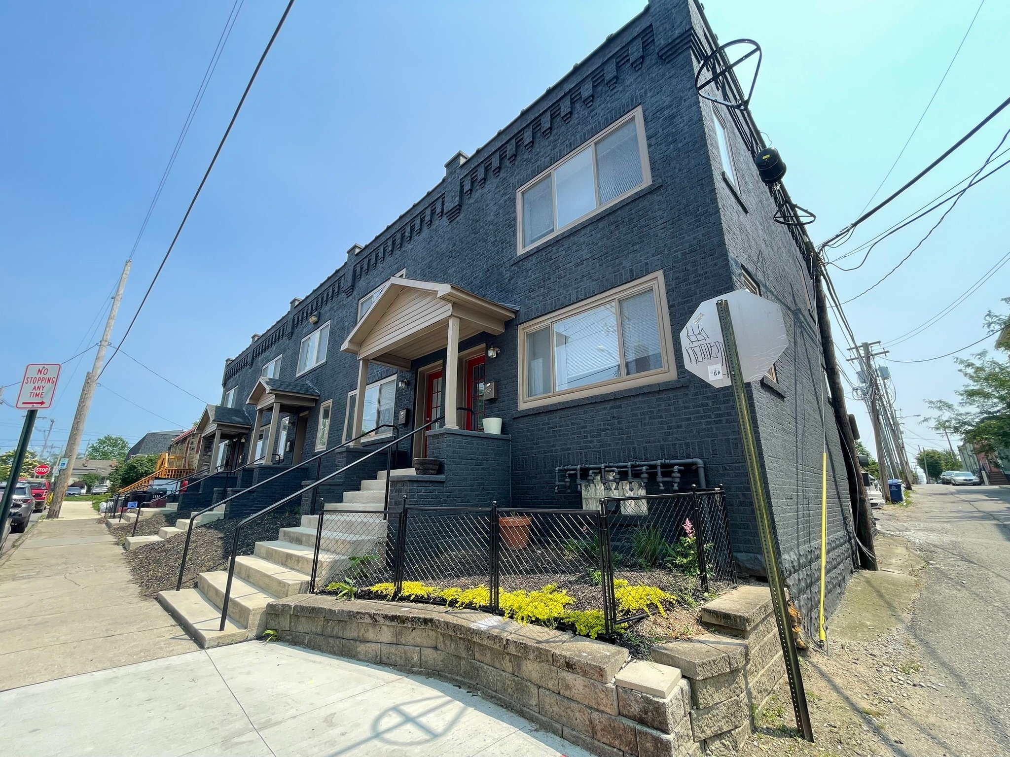Columbus Townhome: 117 E 9th Ave