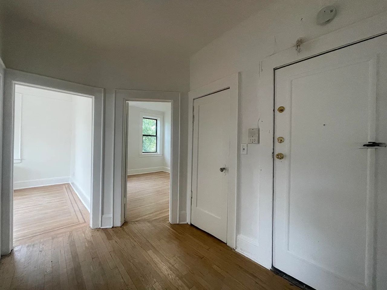 Newark House: 2 Noll Pl